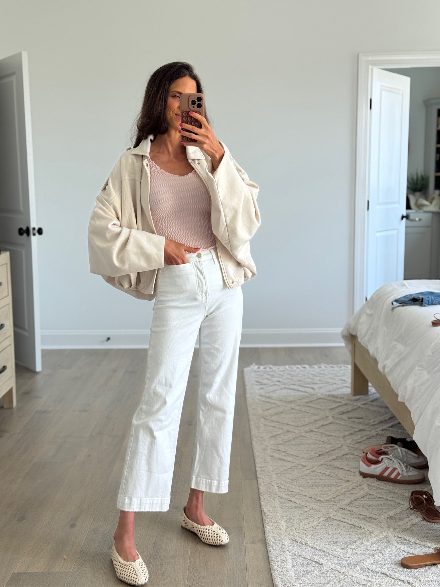 Neutral layers I keep reaching for on repeat.

Lightweight, easy, and perfect for those in-between weather days. You can throw this on for errands, school drop-offs, or a casual day out and still feel put together.

#LTKootd #LTKSeasonal #LTKdayinmylife