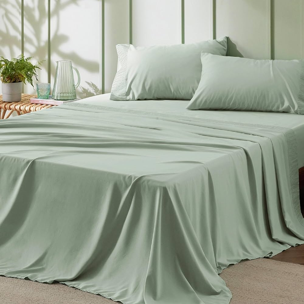 Bedsure Queen Sheet Set - 4 Pieces Soft Queen Size Sheets - Breathable & Cooling - Hotel Luxury -... | Amazon (US)