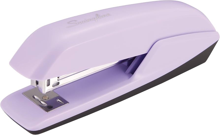 Swingline Stapler, 20 Sheet Capacity, 545 Desktop Stapler, Lavender (S7054512) | Amazon (US)