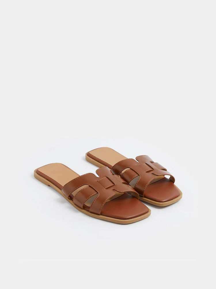 Dunkelbraun - Yours Curve Slipper Sandalen mit Zierausschnitt | Next EU