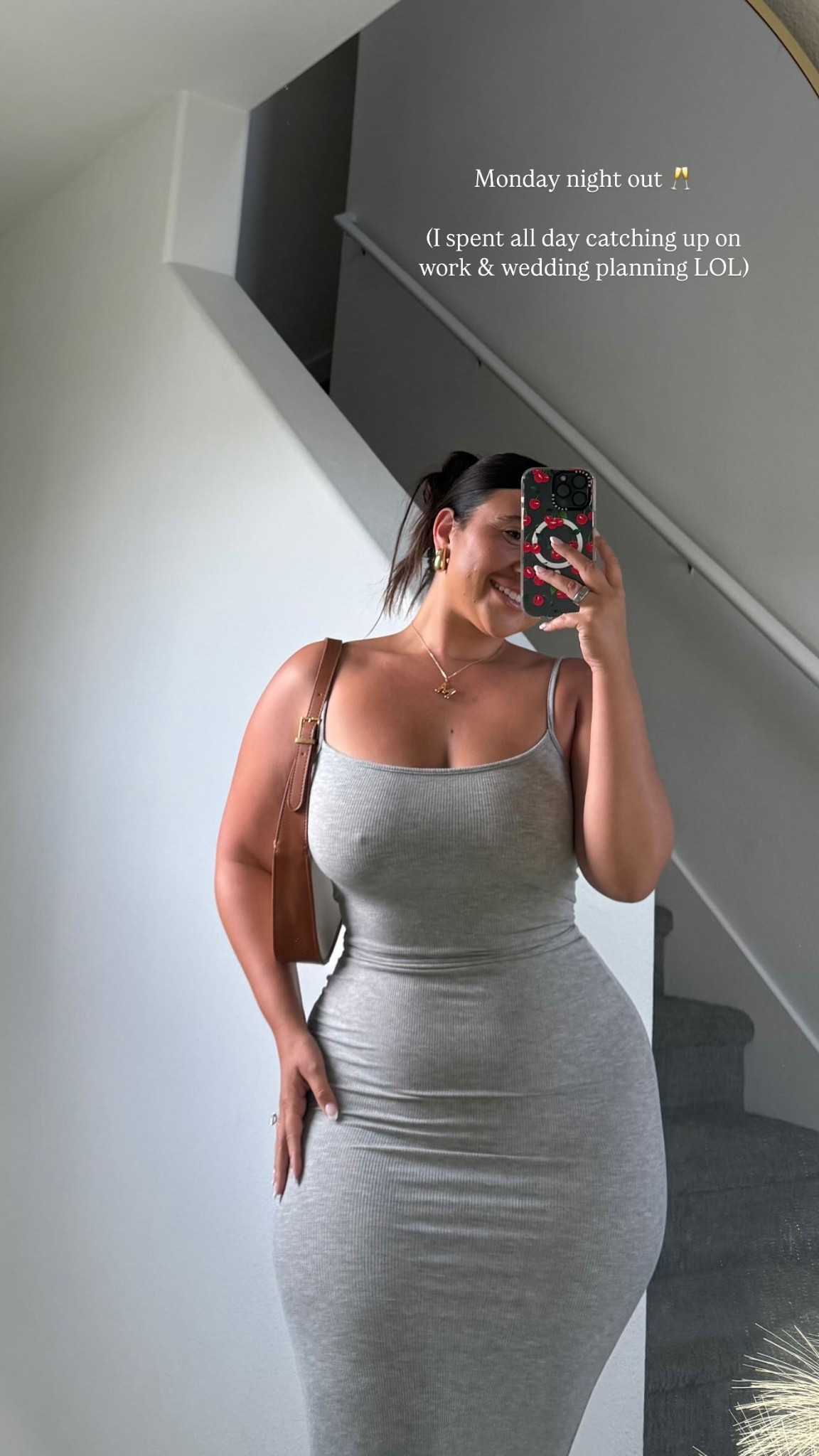 Monday night out 🥂 

(I spent all day catching up on work & wedding planning LOL)