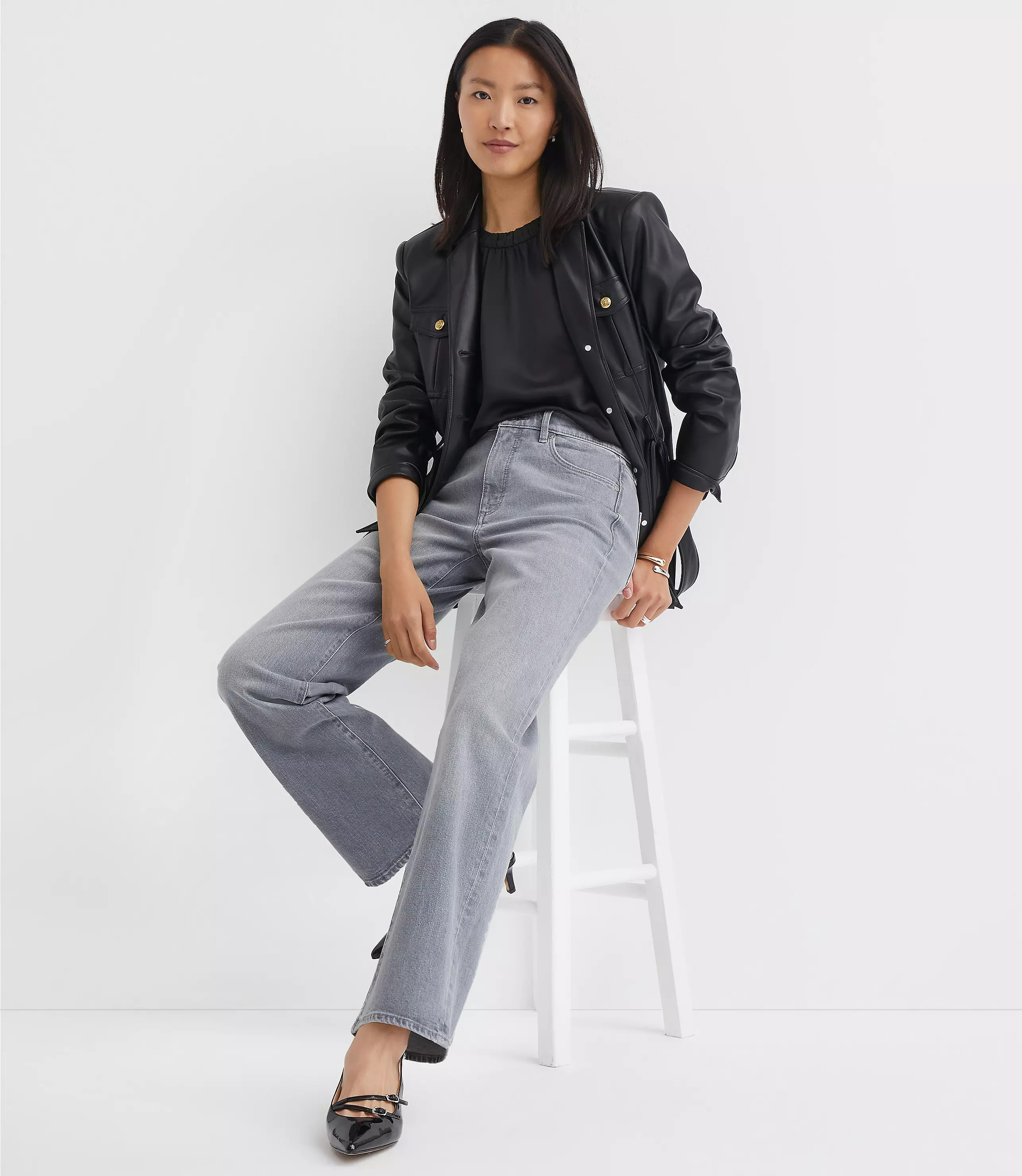Mid Rise Relaxed Straight Jeans in Grey | LOFT