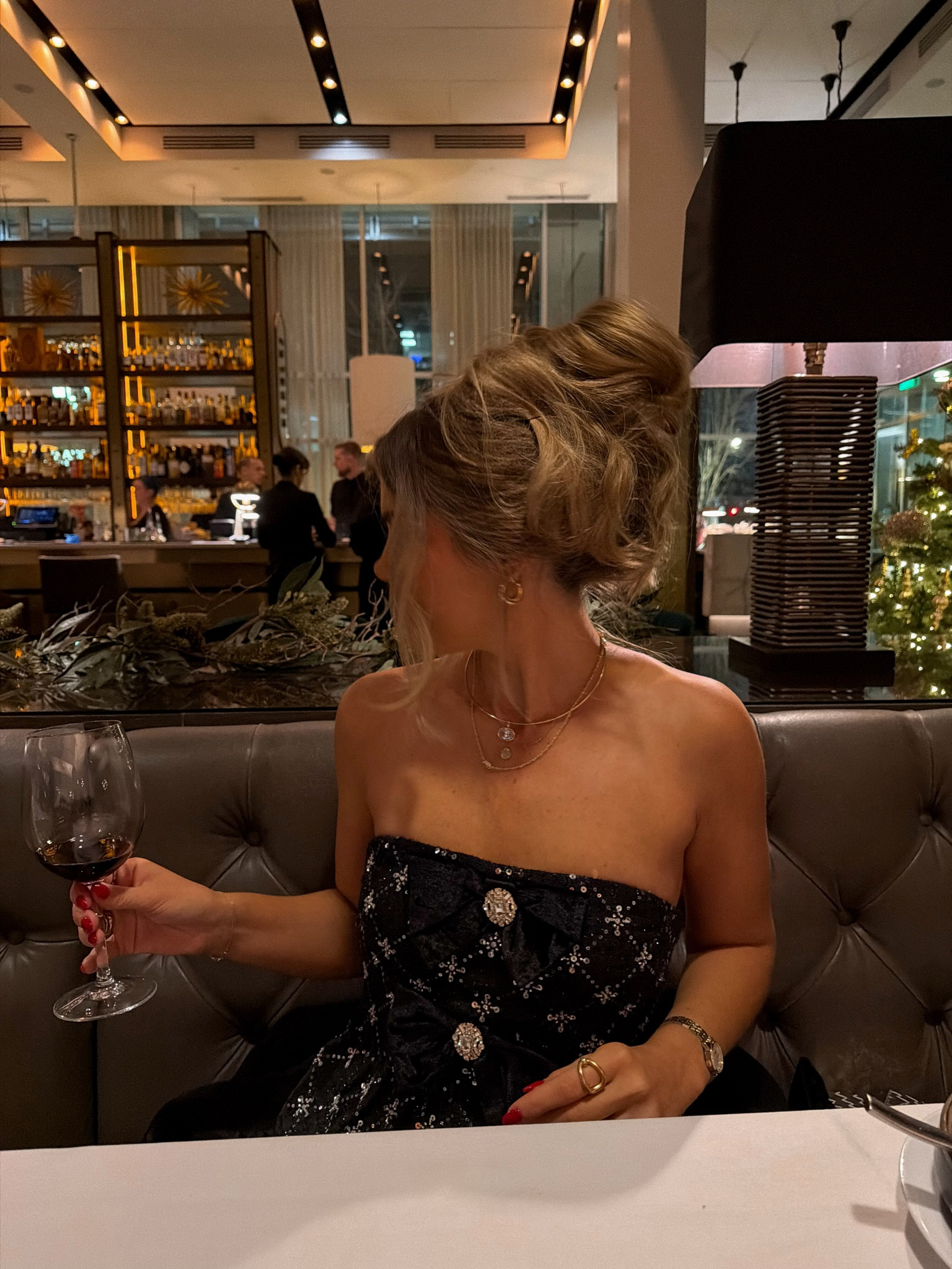 size down 1 in top, size 4 in skirt, size medium in tights 

winter holiday outfit nye

#LTKSeasonal #LTKHoliday #LTKootd