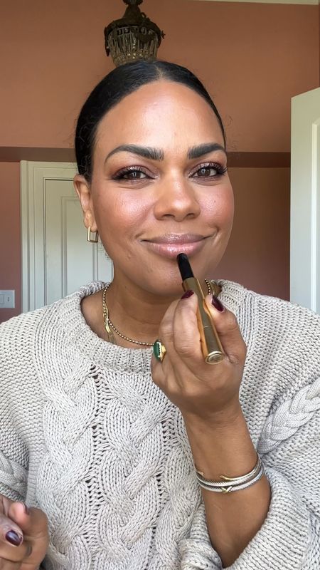 My friend Joel at Hourglass sent me products to try and I wanted to show you my faves ! Gorgeous skin tint (12), concealer (flax) and powder (translucent)... and I loved the liner (chestnut), mascara, lips (sense 110) and blush (at night) too! Just so glowy and smooth.  

#LTKbeauty #LTKover40