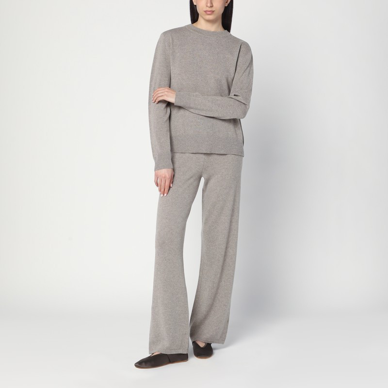 Greige cashmere suit | The Double F