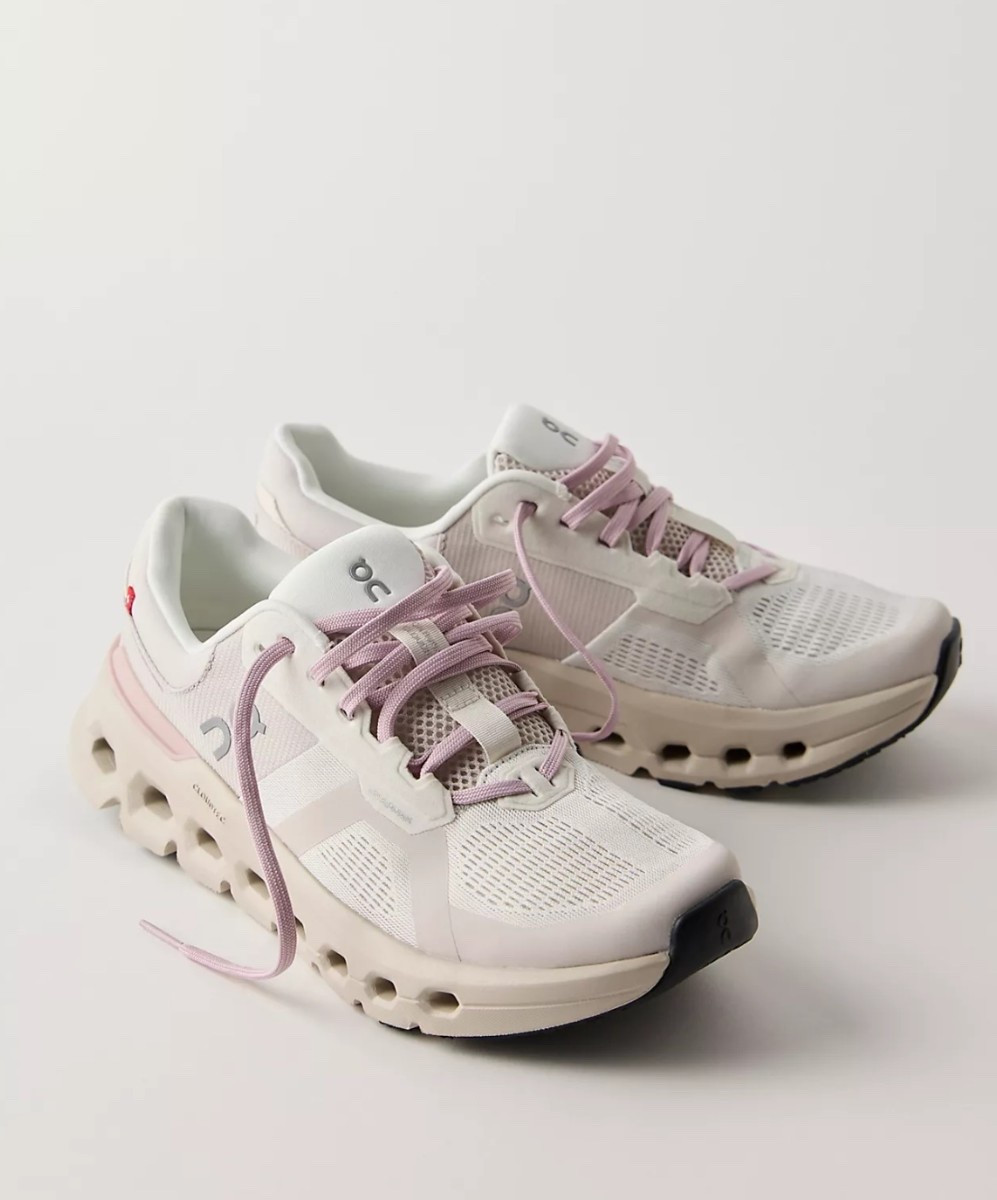 On Cloudrunner Sneakers 😍😍😍

#LTKOver40 #LTKfitnessgoals #LTKGiftGuide