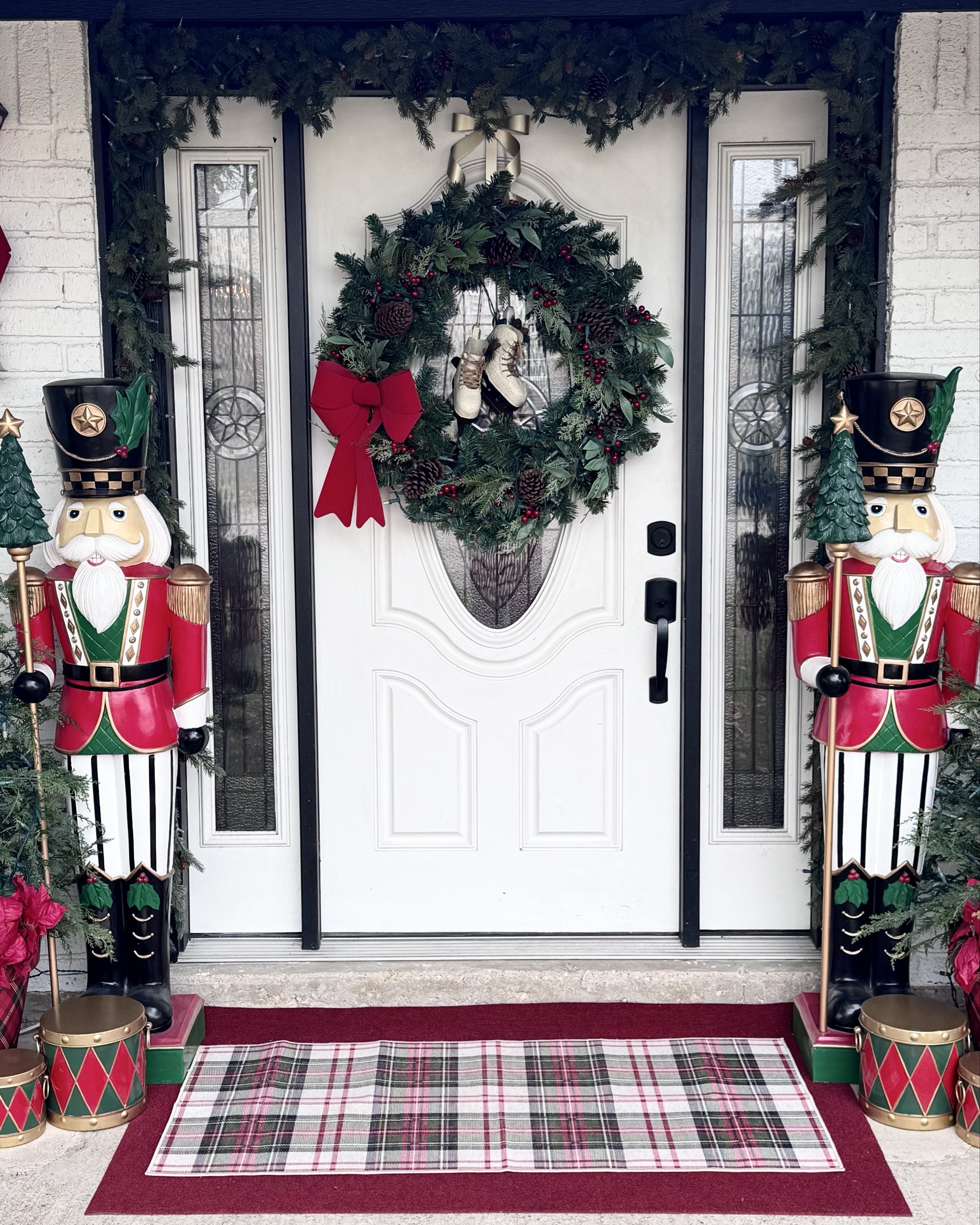 🌲 Christmas Front Porch Inspiration 2025 🌲

#LTKSeasonal #LTKHome #LTKHoliday