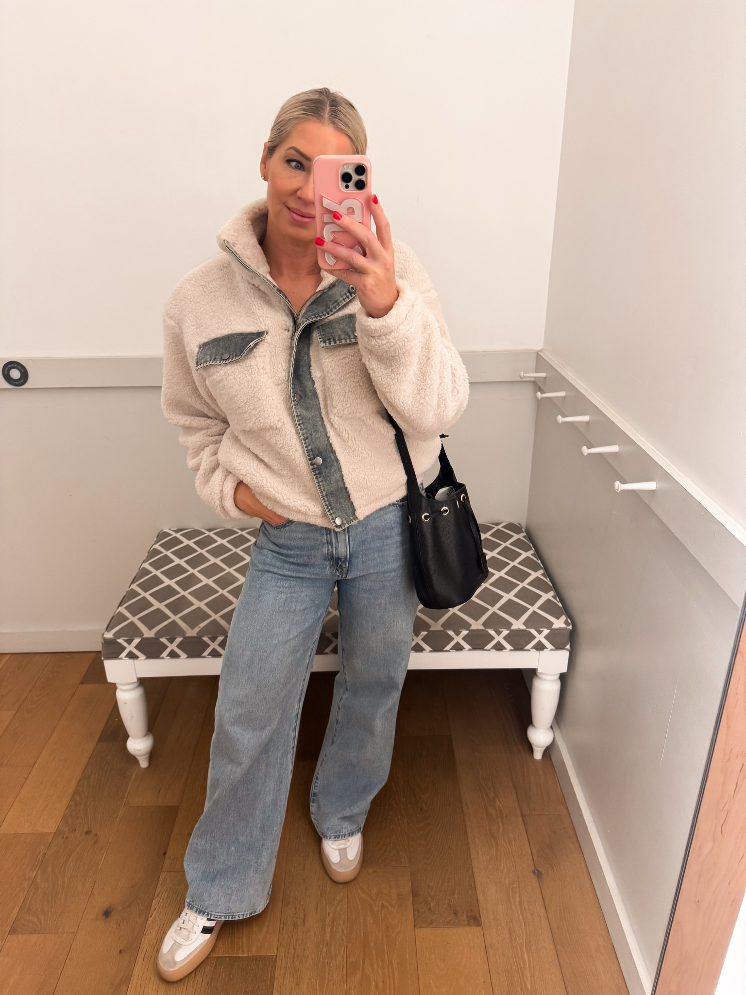 Sherpa jacket 
Wide leg denim 
Winter look 

#LTKFindsUnder100 #LTKSeasonal #LTKStyleTip