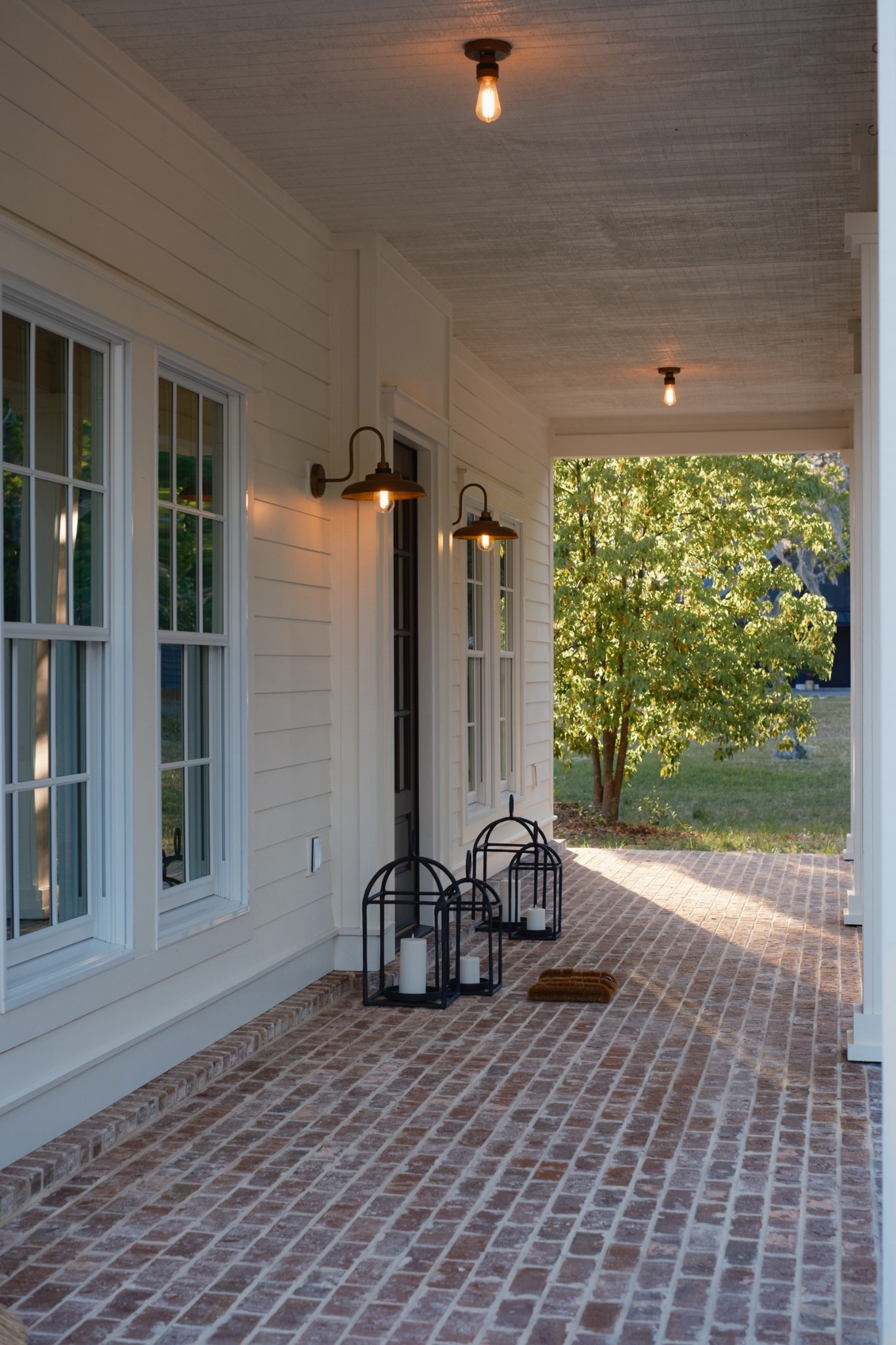 Exterior lights 

#LTKHome