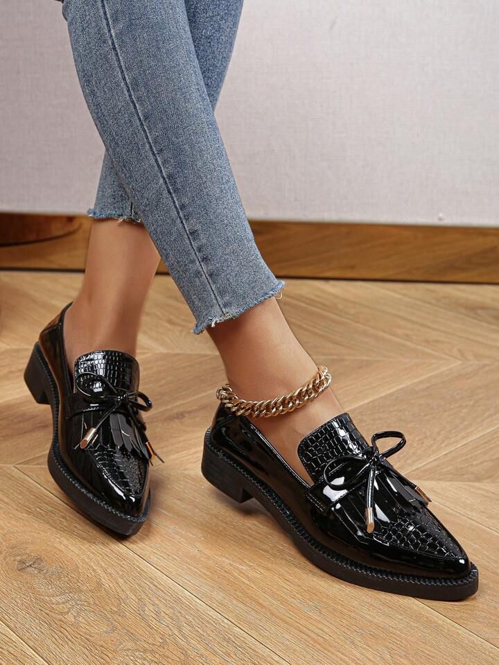 Women Black Crocodile Embossed Bow Decor Flats, Elegant Point Toe Loafer Flats For Outdoor | SHEIN
