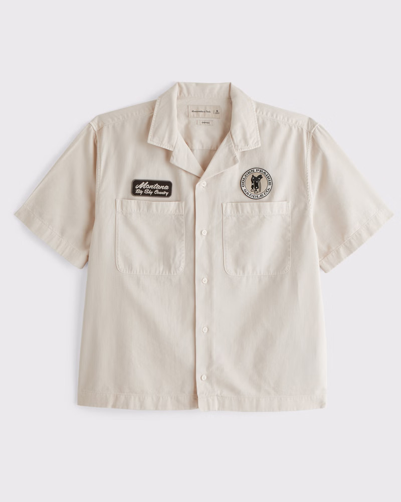 Abercrombie & Fitch Men's Short-Sleeve Cropped Graphic Workwear Button-Up Shirt in Beige - Size XXL | Abercrombie & Fitch (US)