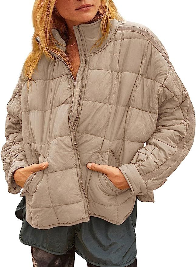 Amazon.com: Aiopr Women's Oversized Lightweight Down Coat Long Sleeve Zip Packable Short Puffer J... | Amazon (US)