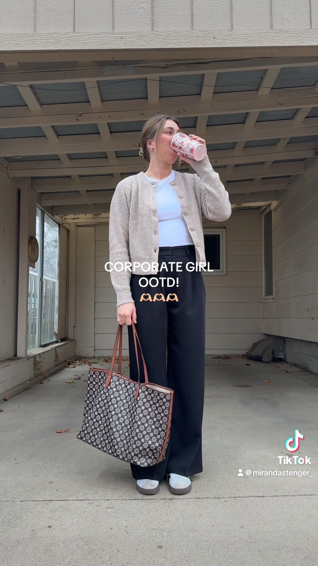 The comfiest trousers from Amazon! Wearing a medium long! 

Corporate outfits | corporate style | work outfits | work style | trouser pants 