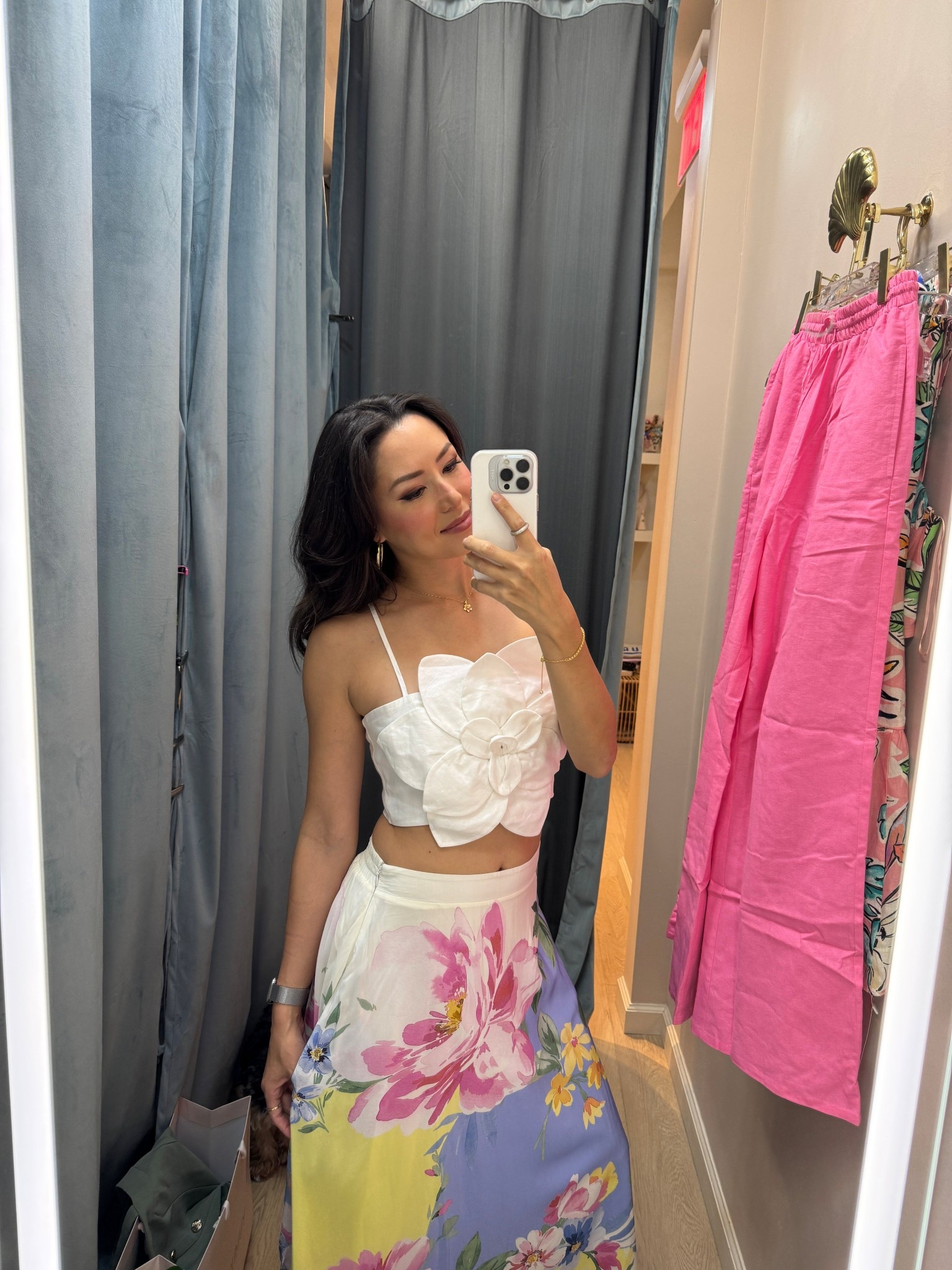 I am sooo in love with this set!! The print of this skirt is soooo pretty and I adore how unique the floral appliqué top is! Size XS in both 

#LTKootd #LTKSeasonal