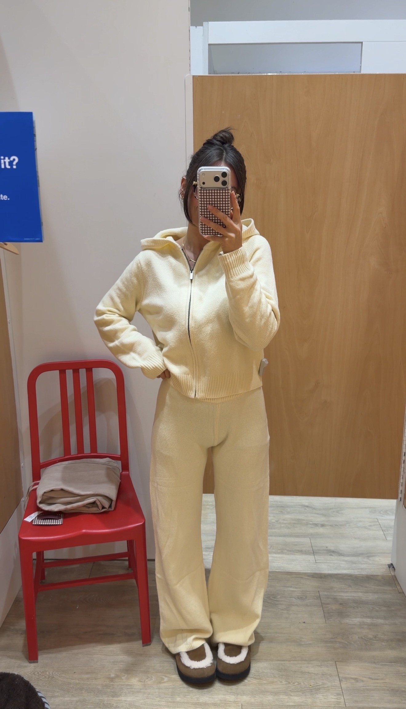 Finally tried on the viral butter yellow gap set! The material is soft and cozy without feeling heavy, and I love how relaxed the fit is. I’m wearing a small in both pieces, and it fits true to size with a nice, easy drape. Perfect for everyday wear, running errands, travel days, or just wanting to feel comfortable but still put together. Definitely one of those outfits you don’t have to think about!!
 

 #LTKdayinmylife #LTKootd #LTKFindsUnder100