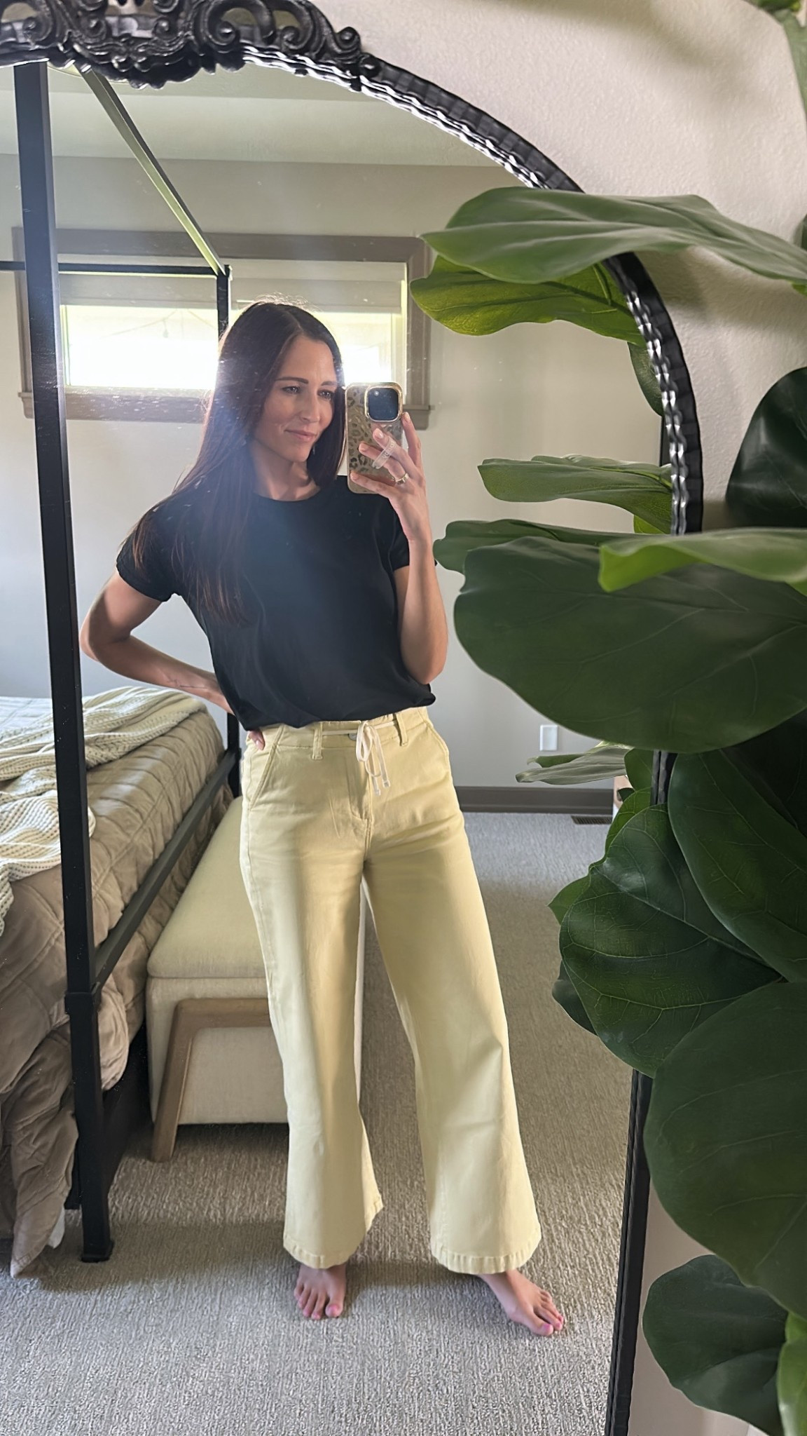 Madewell basic tshirt
Paige wide leg pants
Work outfit
Office outfit


#LTKWorkwear