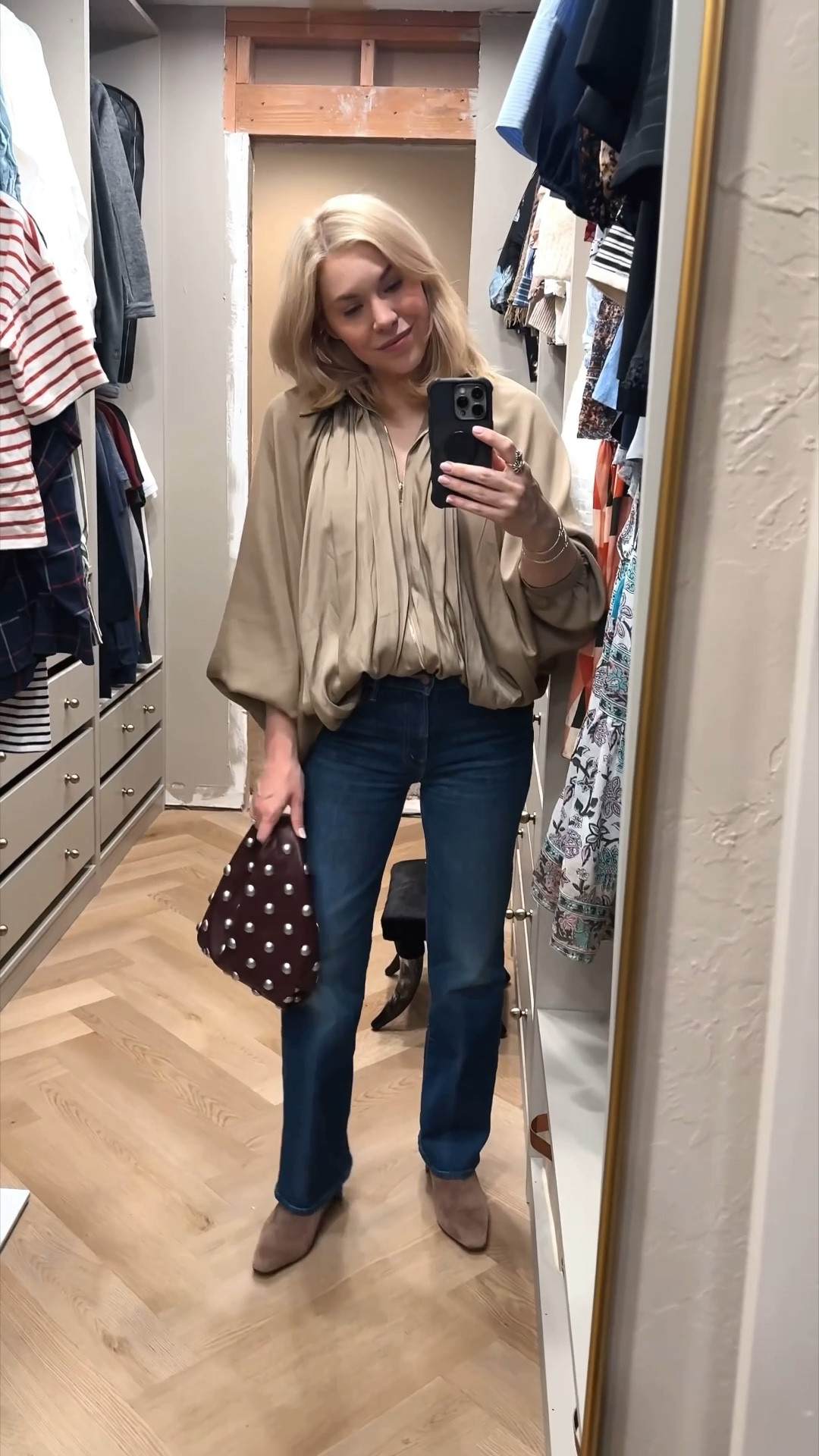 Chloe vibes top but make it Amazon 
Mother jeans 
#ltkitbag
#ltkshoecrush

#LTKFindsUnder50 #LTKdayinmylife #LTKvlog