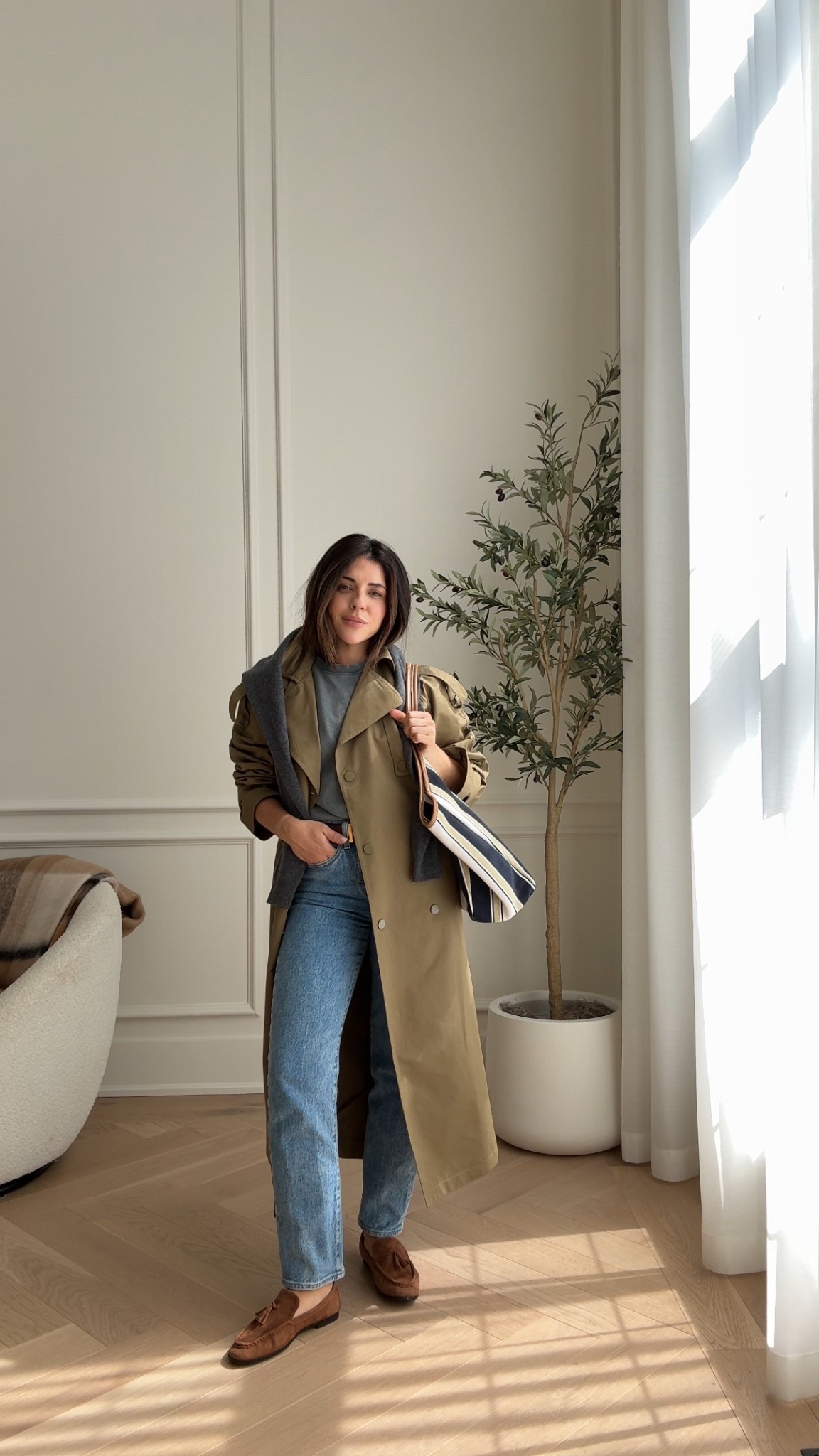 Trench - XXS/XS
jeans - size 25

#LTKspring #LTKworkwear #LTKtravel