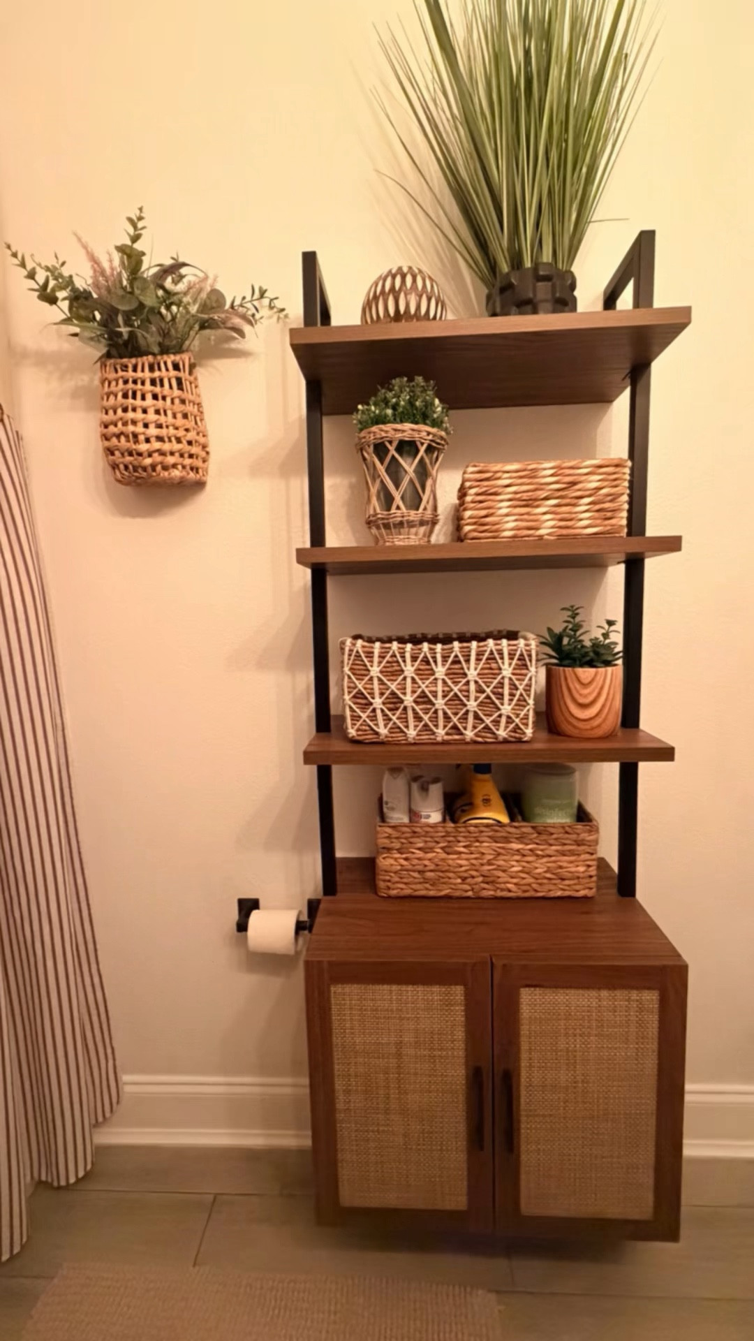 Perfect storage upgrade ✔️
I grabbed this ladder bookcase from Wayfair and it turned out to be the perfect addition to my guest bathroom! It adds so much extra storage without taking up a lot of space, and it instantly made the room feel more styled and functional.

Perfect for storing towels, baskets, extra toiletries, and all those guest essentials we want tucked away but still easy to grab.

Such an easy upgrade with a big impact!

Shop it here 👇

#WayfairFinds #BathroomStorage #GuestBathroom #HomeOrganization #SmallSpaceSolutions #BathroomDecor #HomeFinds

#LTKHome