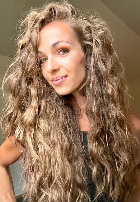 My secret to big curls: dry texture spray! 

Lift hair in sections and spray upward at roots then work in roots and scrunch in upward motion with fingers.

Linked my favorite. Use KBHOLLEY15 for 15% off💁🏻‍♀️

#LTKbeauty #LTKstyletip #LTKunder50