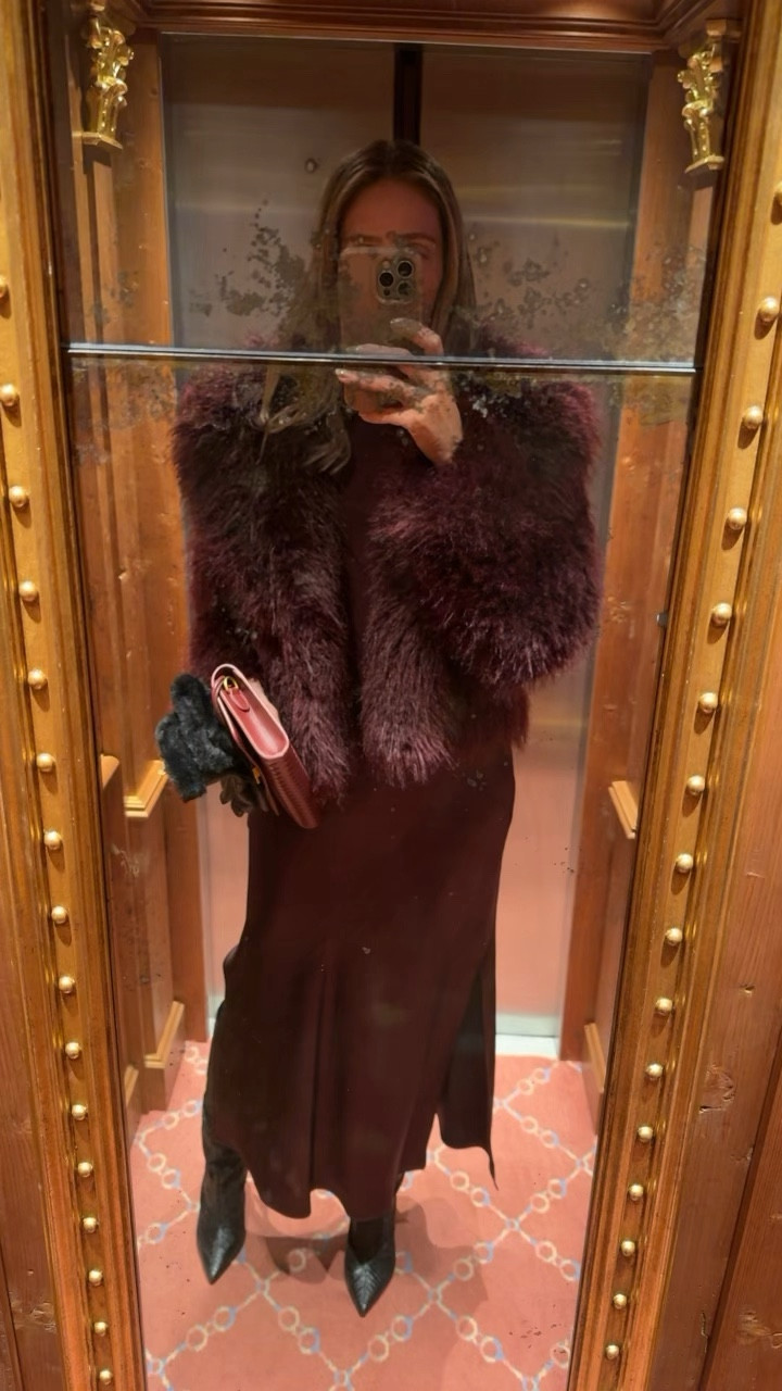 All burgundy color outfit. Gorgeous satin skirt , and gorgeous burgundy faux fur coat 
Wearing a size small on everything 
Dinner in Courchevel France 


#LTKTravel #LTKSeasonal #LTKHoliday