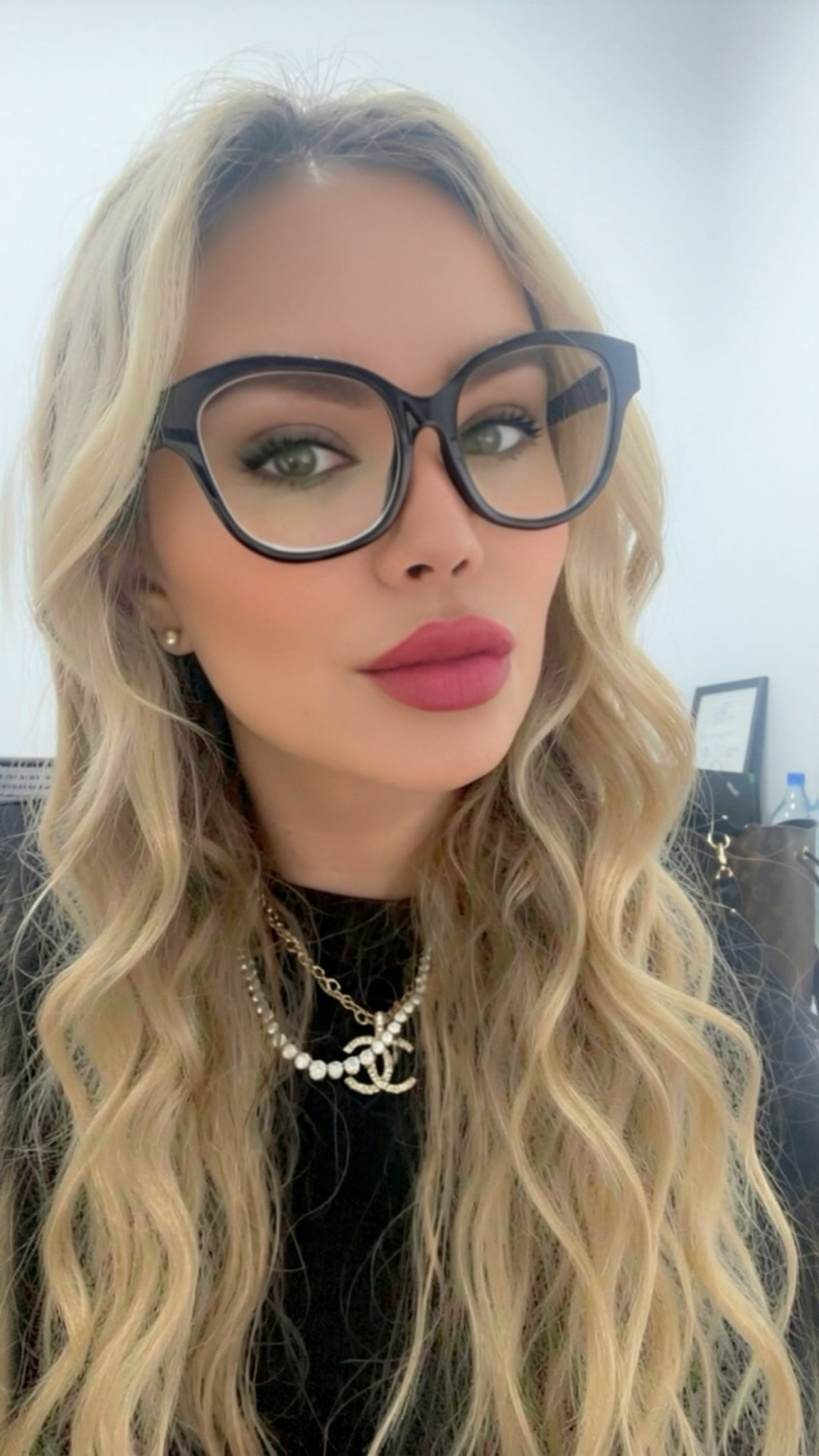 My favorite red lips #redlips #redlipsticks #mac #nyx

#LTKBeauty #LTKgrwm #LTKOver40