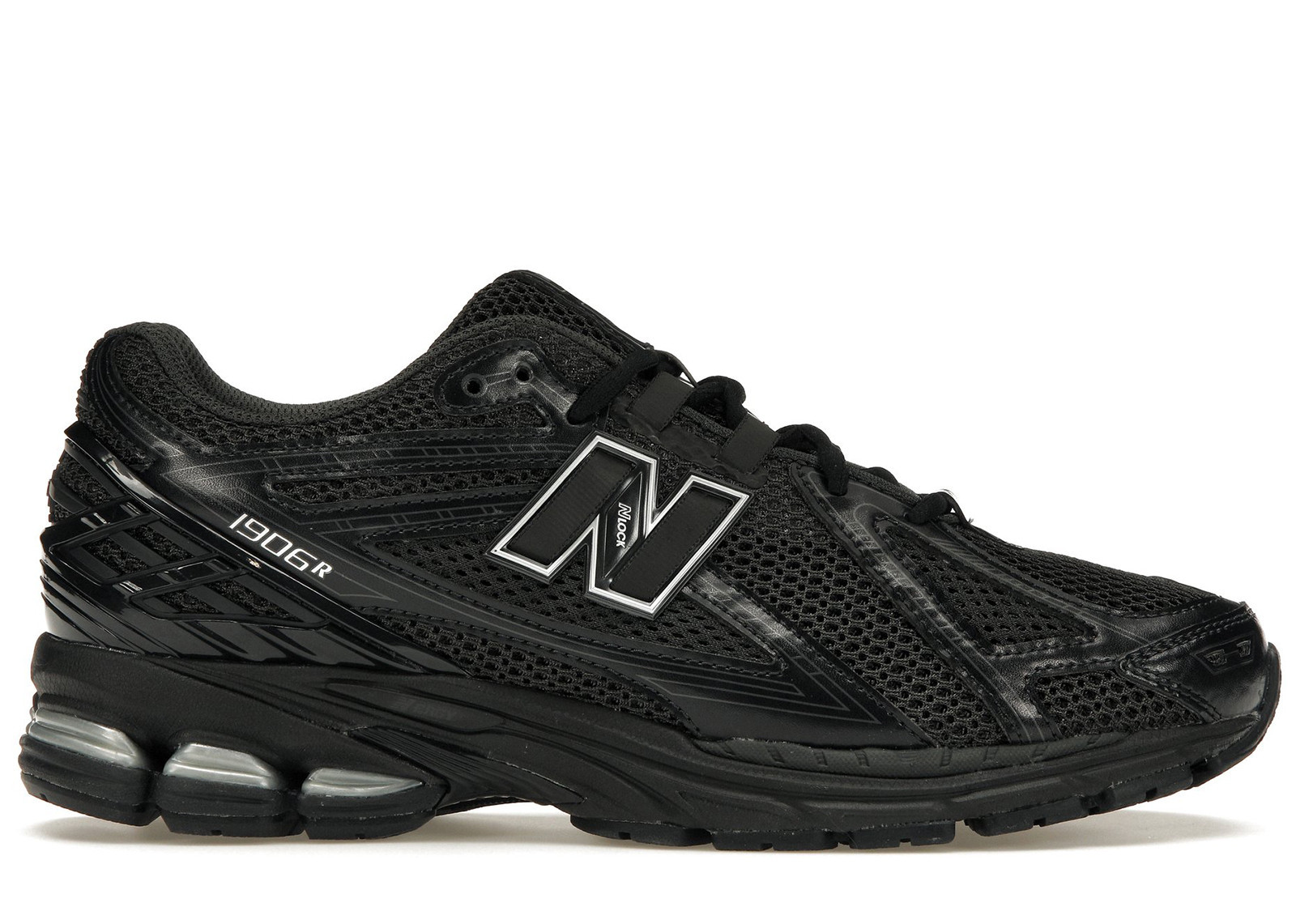 Men's New Balance 1906R Sneakers in Black/Metallic Silver | StockX