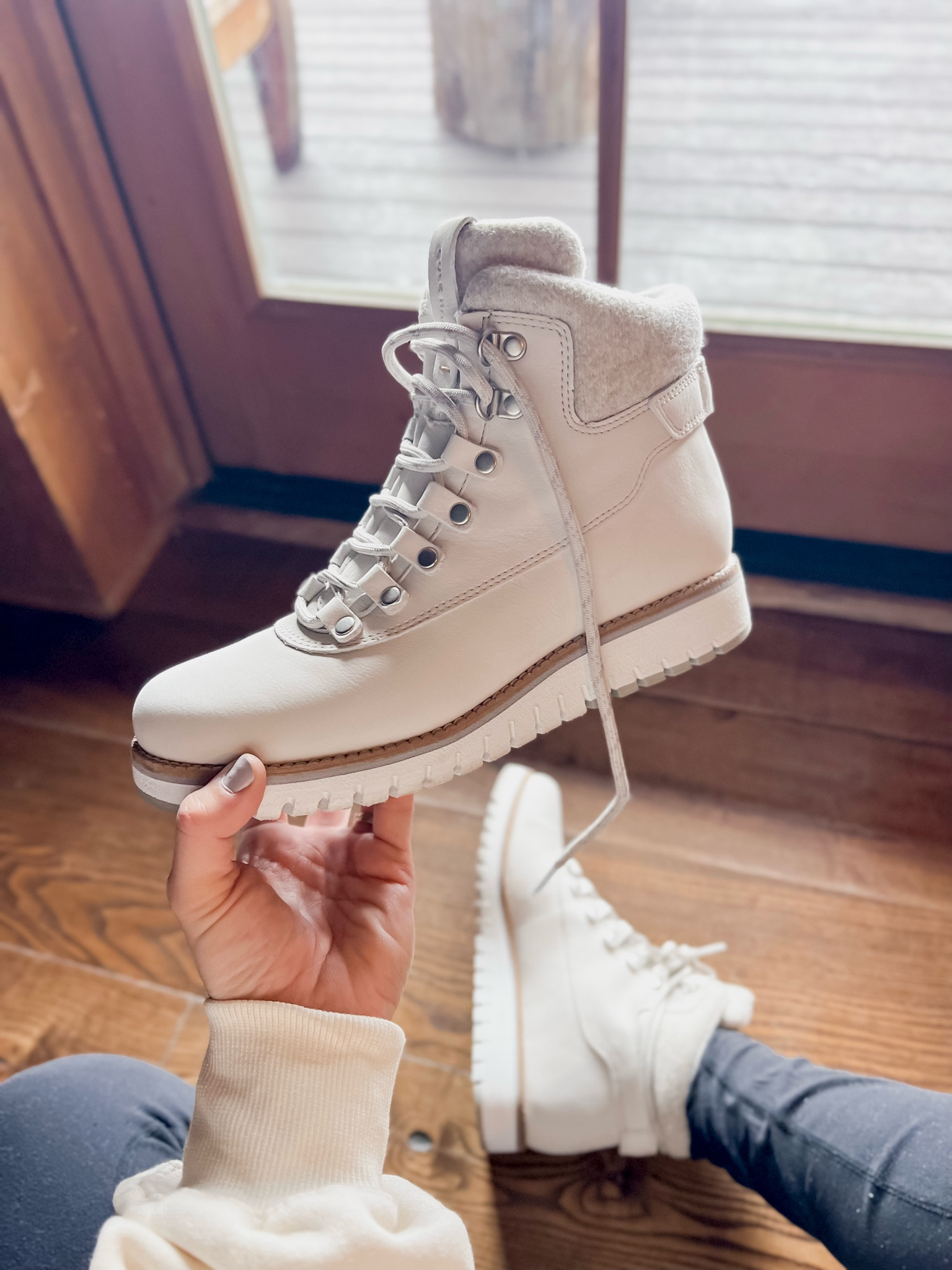 I found the cutest and most comfortable boots!! 😍 they’re waterproof too! Fits true to size. Winter boots, shoe crush, Come Stay Awhile, Amanda Vernaci.