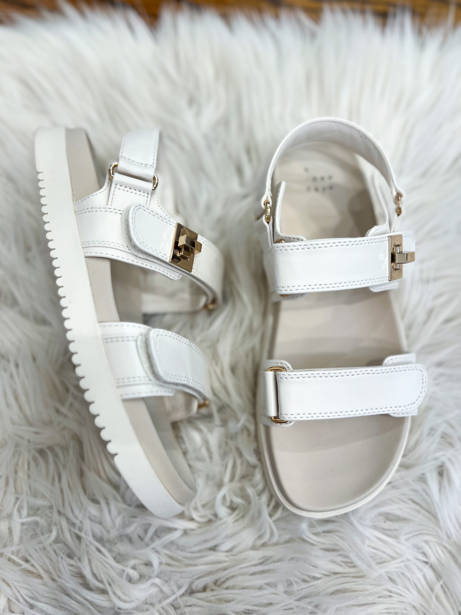 Target sandals
Run true to size 

#LTKshoecrush