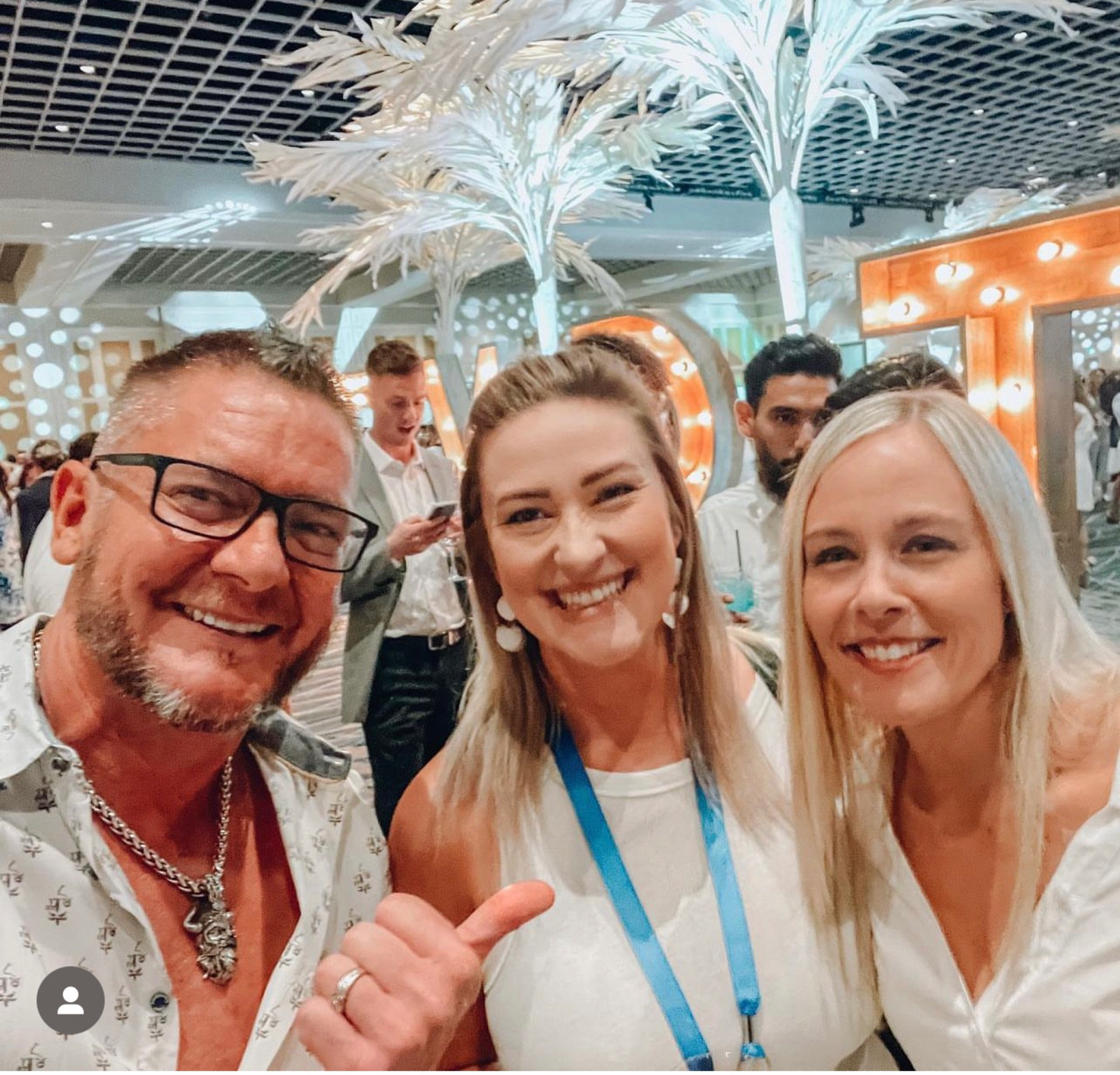 Met the co-founder of eXp, and his stunning wife @ the 2022 eXp Shareholder’s Summit in Orlando Florida @ the Rosen Shingle Creek

#LTKworkwear #LTKunder100 #LTKbeauty