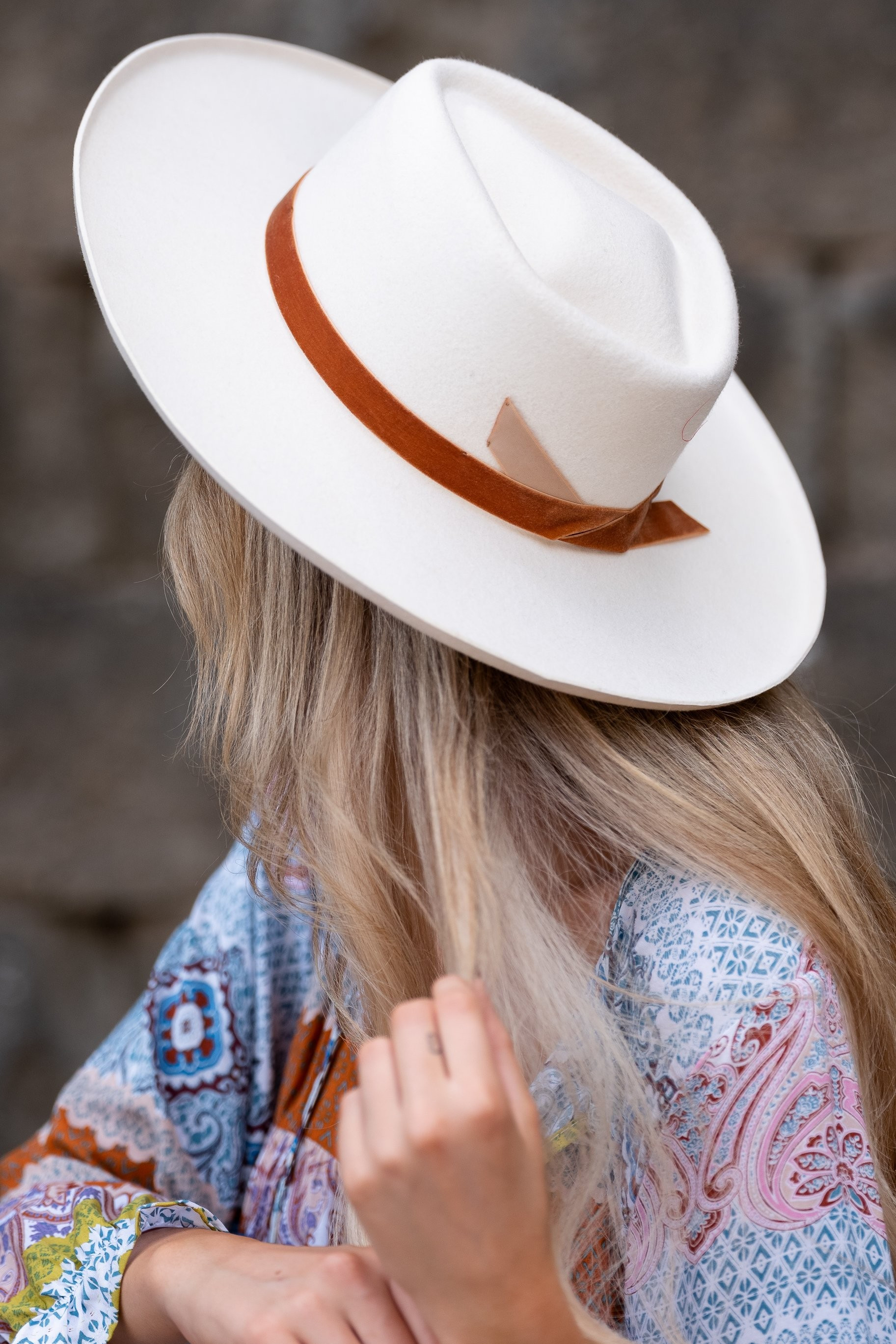 Val White Diamond Hat Beige | Red Dress 
