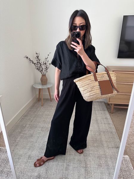 Z supply Farah pants on sale! my holy grail for summer.

Top- J.Crew medium (need the small)
Pants- Z Supply xs
Sandals- Hermes 35
Bag- Loewe medium
Sunglasses- YSL

Sandals, summer outfit, vacation outfit, petite style, spring outfit 



#LTKSeasonal #LTKfindsunder100 #LTKsalealert