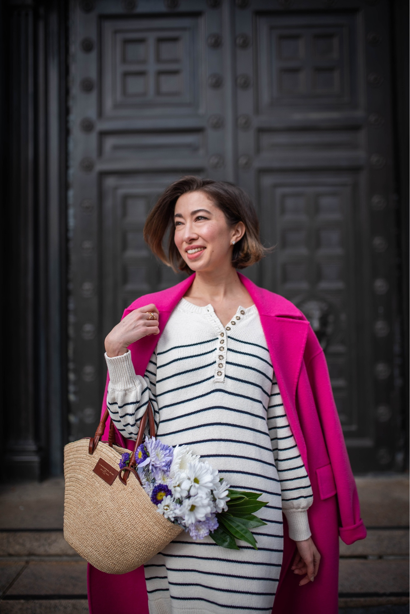 What I’d wear if Emily in Paris invited me over for Sunday brunch after the farmers market. 🌸✨ (See Emily?! We’re twinning in our @kenzo coats!)


#sezane #sezanelovers #spring #emilyinparis #farmersmarket #freshflowers

#LTKitbag