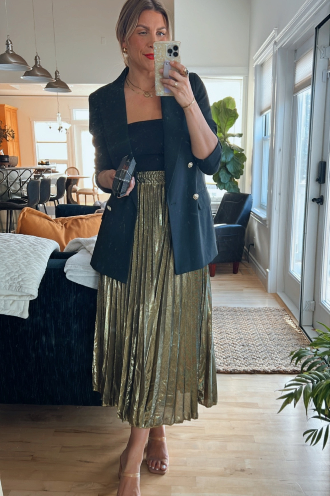 Holiday outfit inspo! 

#LTKHoliday #LTKstyletip #LTKfindsunder100