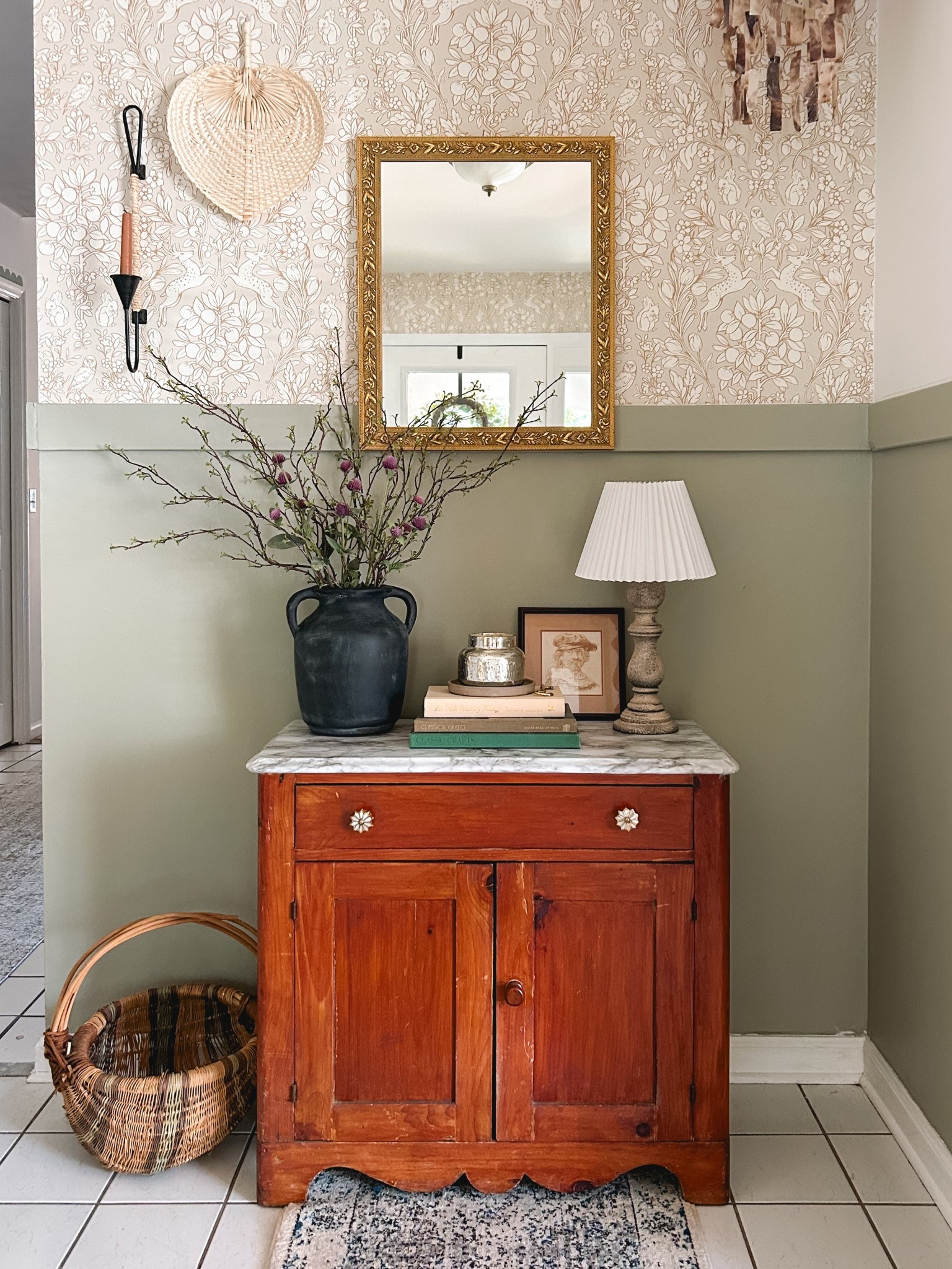 My favorite foyer wallpaper is 44% off right now during Amazon Spring Prime Day! ☀️

#LTKSaleAlert #LTKWatchNow #LTKHome