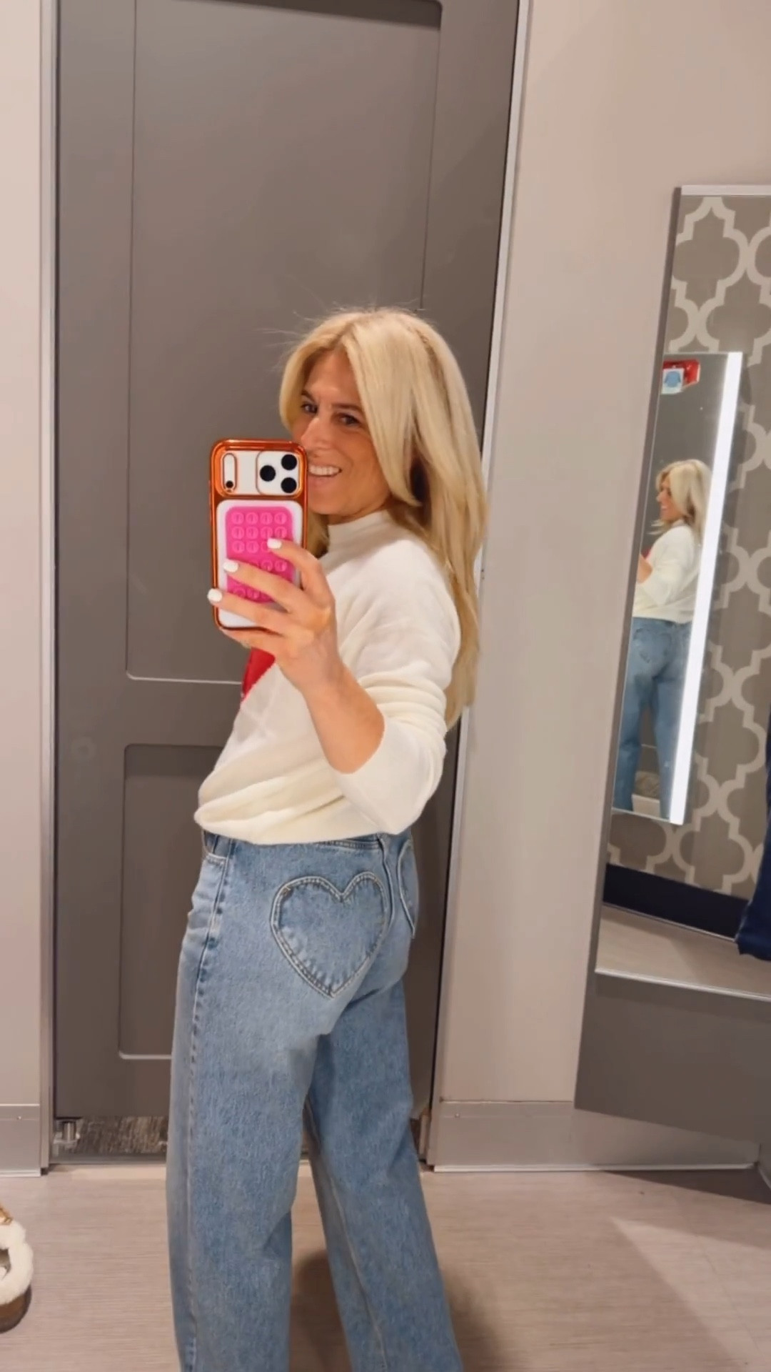 Cutest heart pocket jeans 

#LTKootd