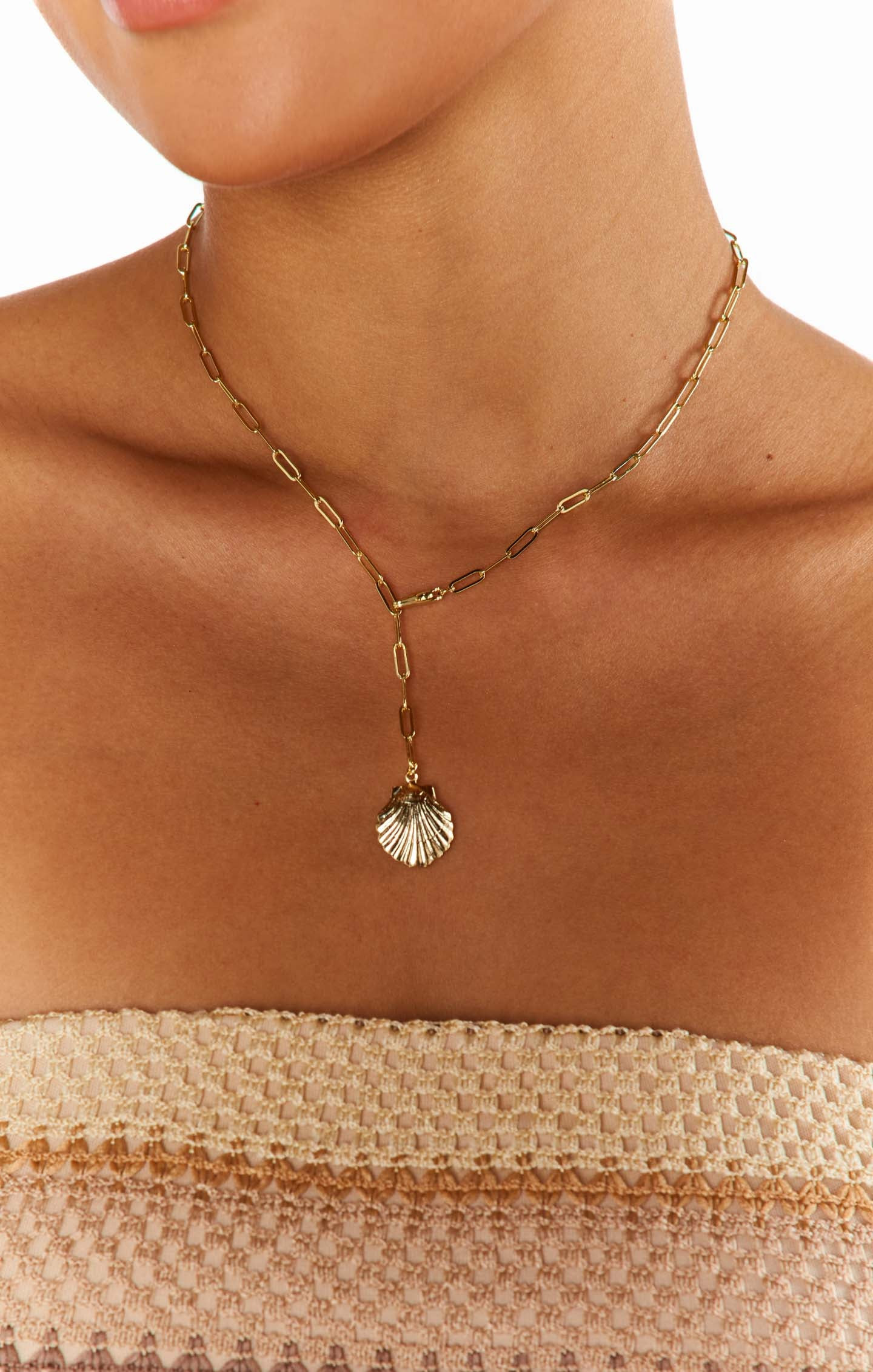 Faithy Jewels Sophie Shell Necklace ~ Gold | Show Me Your Mumu