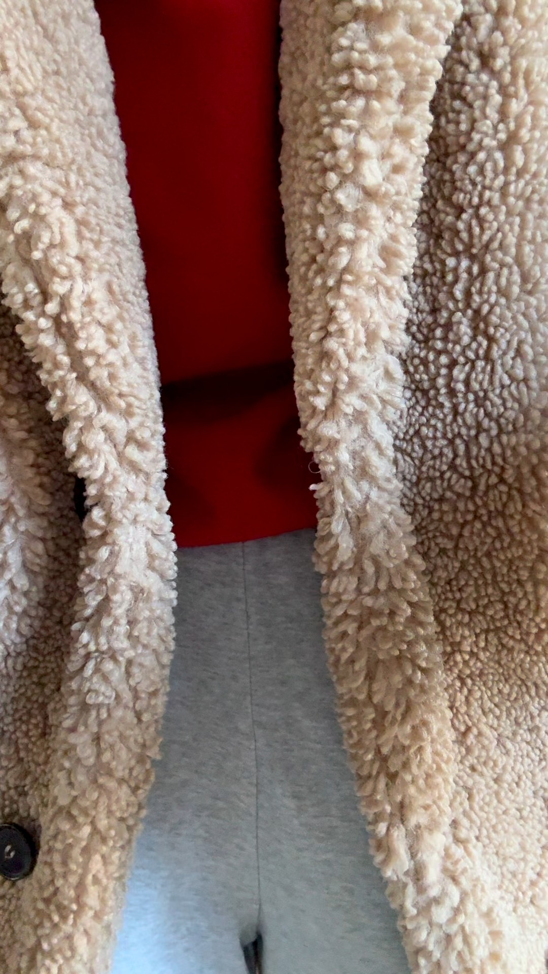 A day in the life of. Every day, I start my day off with a walk and it’s done wonders for me. Here is my walk the dog outfit.. you guys can save on @dudleystephens with code AMYG20. 

#LTKmorningroutine #LTKgrwm #LTKdayinmylife