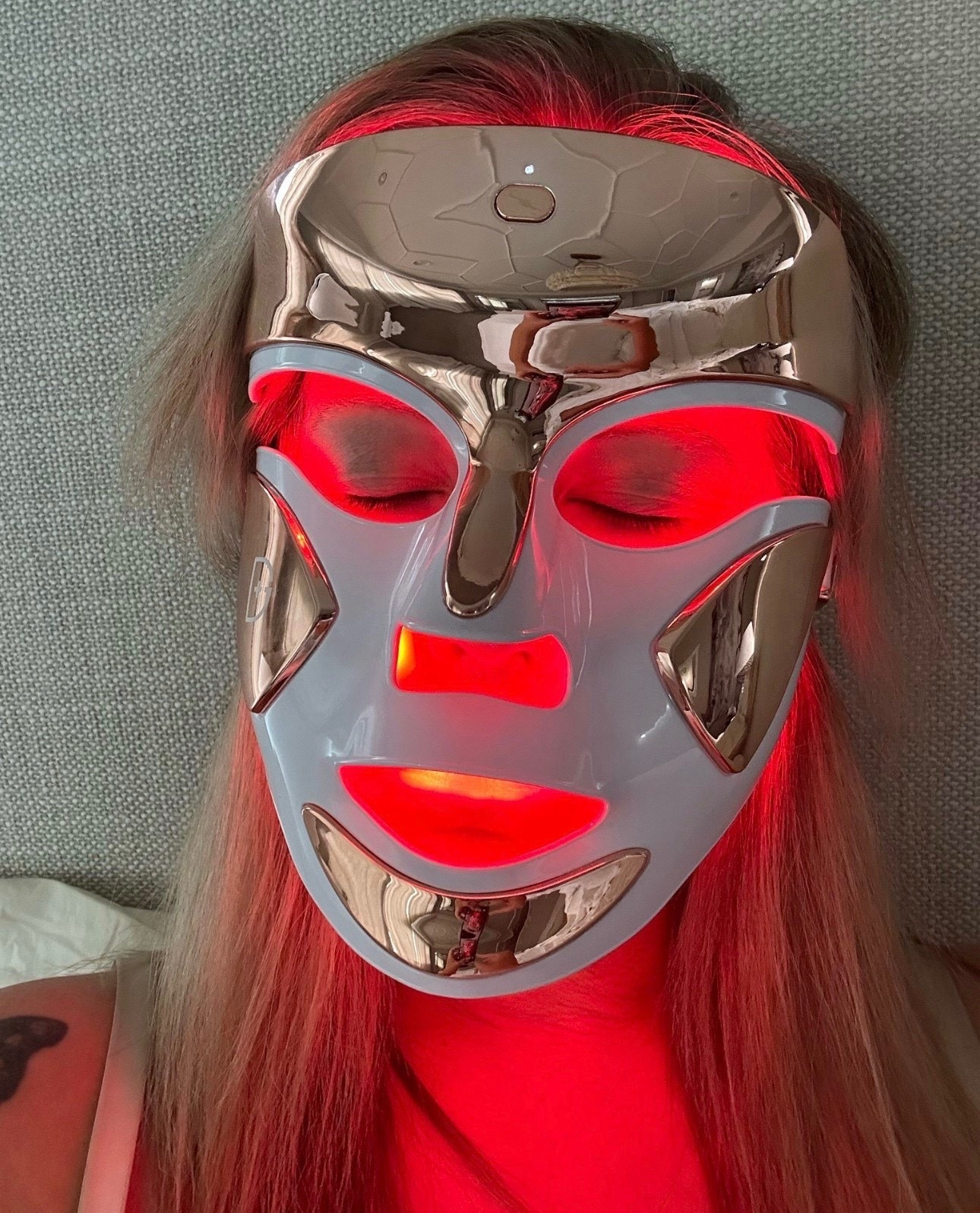 My every day ritual!! This thing is SO worth the cost!!

Beauty | red light | serum | skin routine | facial | makeup | viral 



#LTKOver40 #LTKselfcare #LTKBeauty