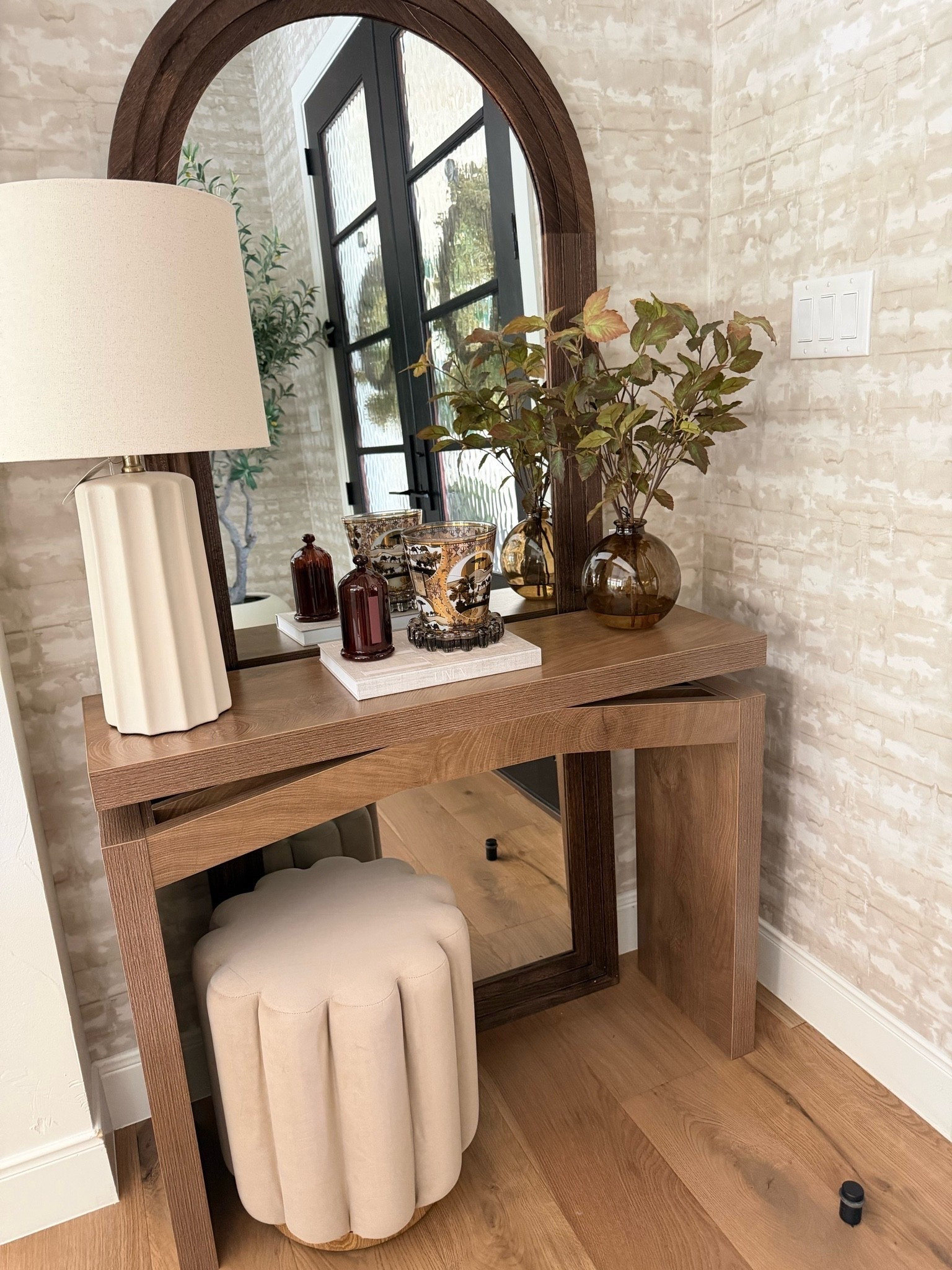 Weekly top seller! 

Entry way table, home decor, target home, Walmart home, Wayfair, Amazon home

#LTKOver40 #LTKHome #LTKSaleAlert