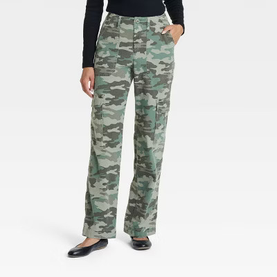 Women's Mid-Rise Utility Cargo Pants - Universal Thread™ Green Camo 12 | Target