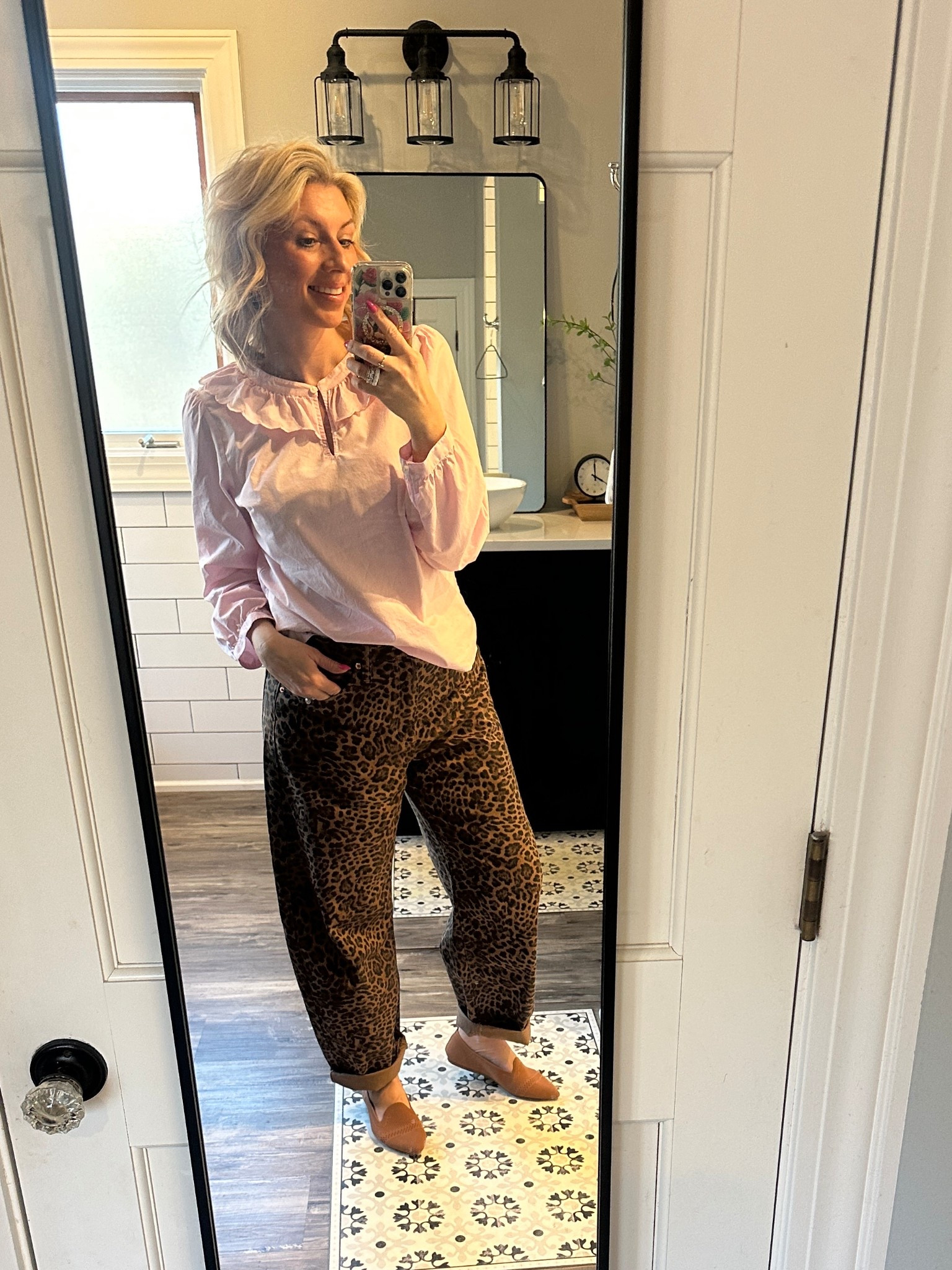 OOTD: Friday fun day! 🚂 🩷

#LTKmomlife #LTKMidsize #LTKootd