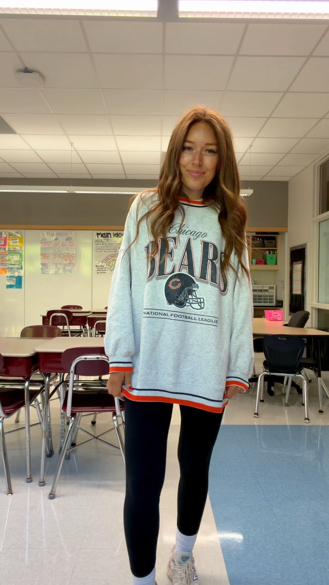Wearing a size xxl for an oversized fit


On sale / football / sports / AF / Chicago bears / sweatshirt