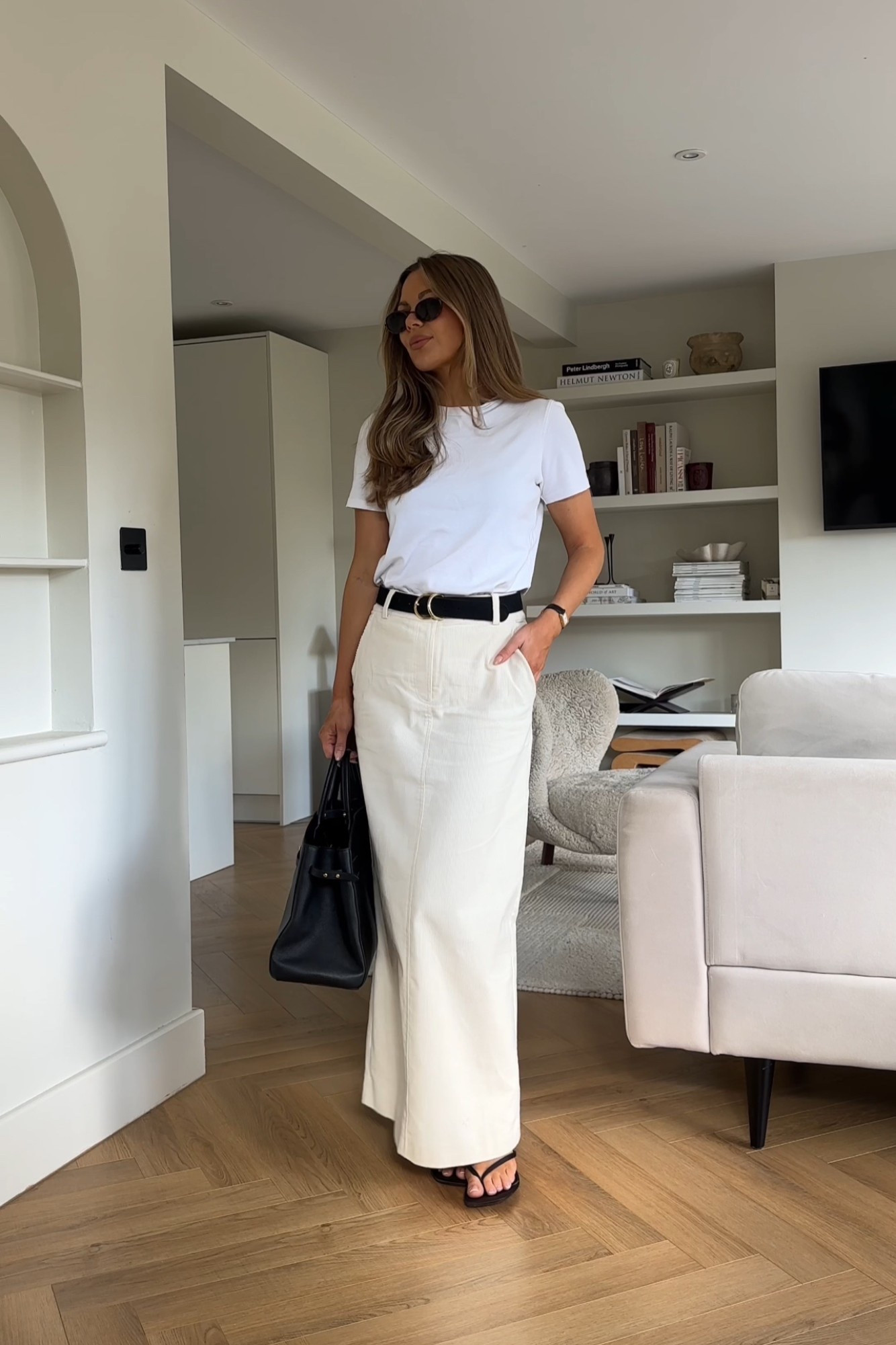 Chic outfit, neutral outfit, seasonal styling, summer to early autumn style, maxi skirt, black belt, leather bag, 4th & reckless, basic white tee,

I'm wearing size small

#LTKstyletip #LTKuk #LTKeurope