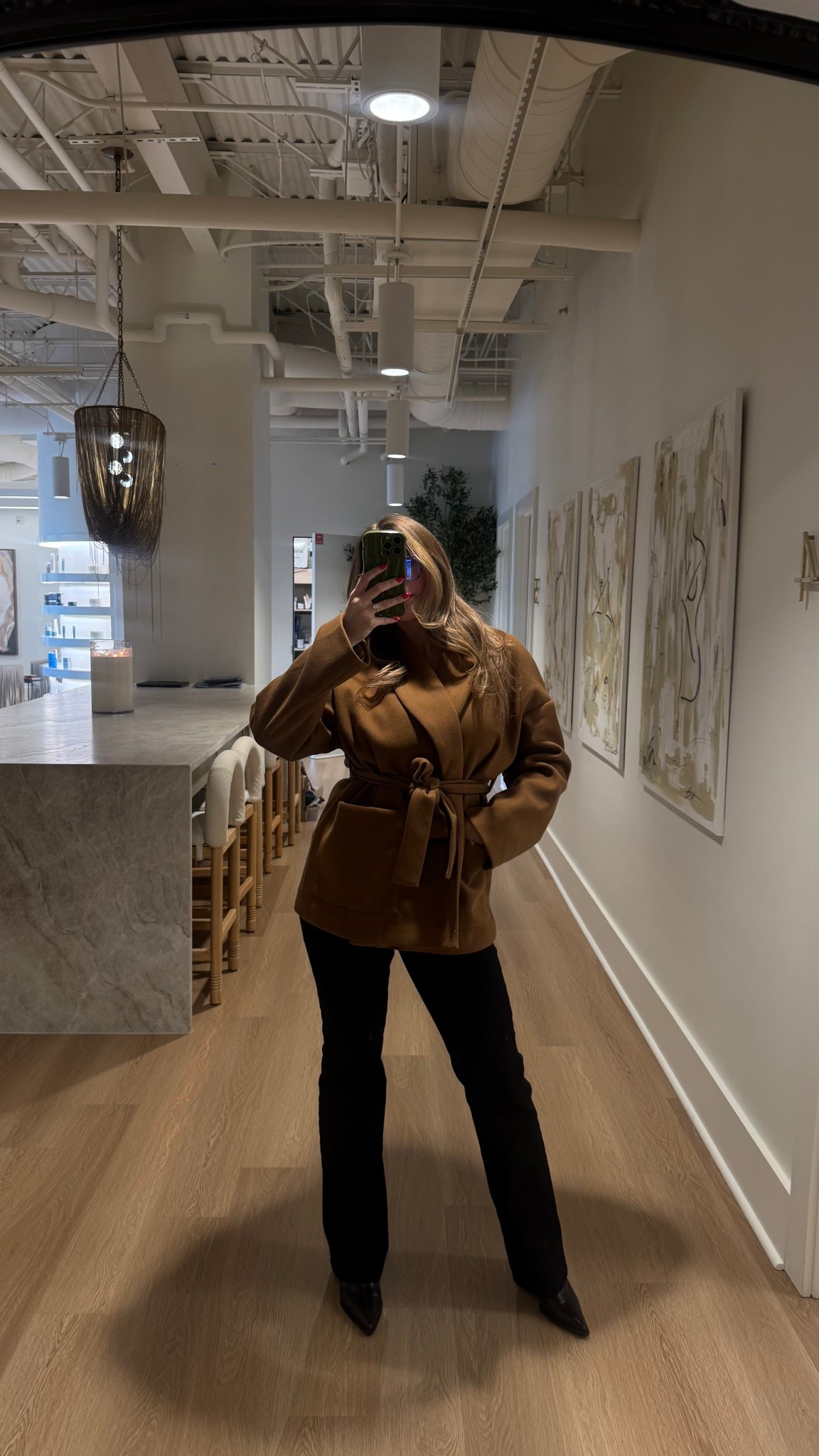 Cozy day at the office! Jacket feels like a blanket from commense. Wrangler jeans are my go tooooo! Commense booties code: victoriaswilcox_12

#LTKWorkwear #LTKootd