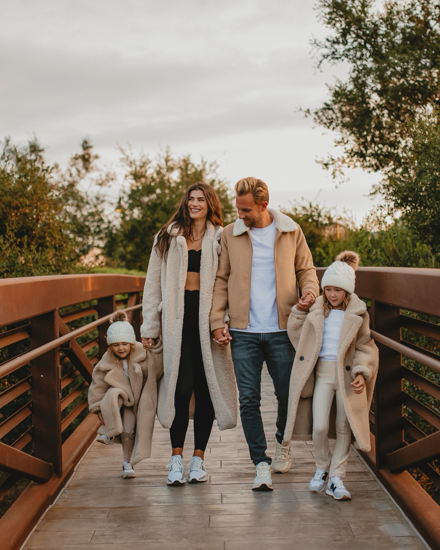 Winter walks made better with cozy layers and the perfect sneakers 👟❄️ These @dsw @newbalance shoes are our go-to for every adventure & also make the perfect holiday gift for the whole family. Whether it’s chasing the kids or just soaking in the views, @newbalance have us covered for style, performance and comfort. 
.
#mydsw #ad #newbalance #FamilyFootwear #Winterstyle #familygoals #familystyle #familyootd #winterfamilystyle #fallfamilystyle