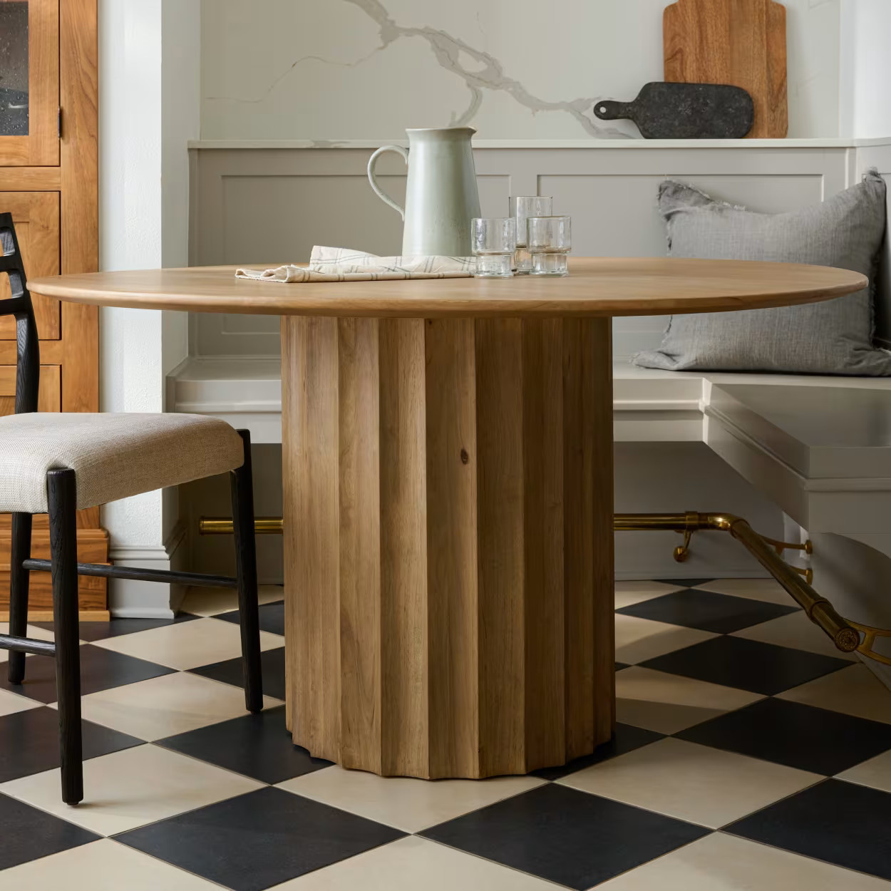 Lillian Dining Table | Magnolia