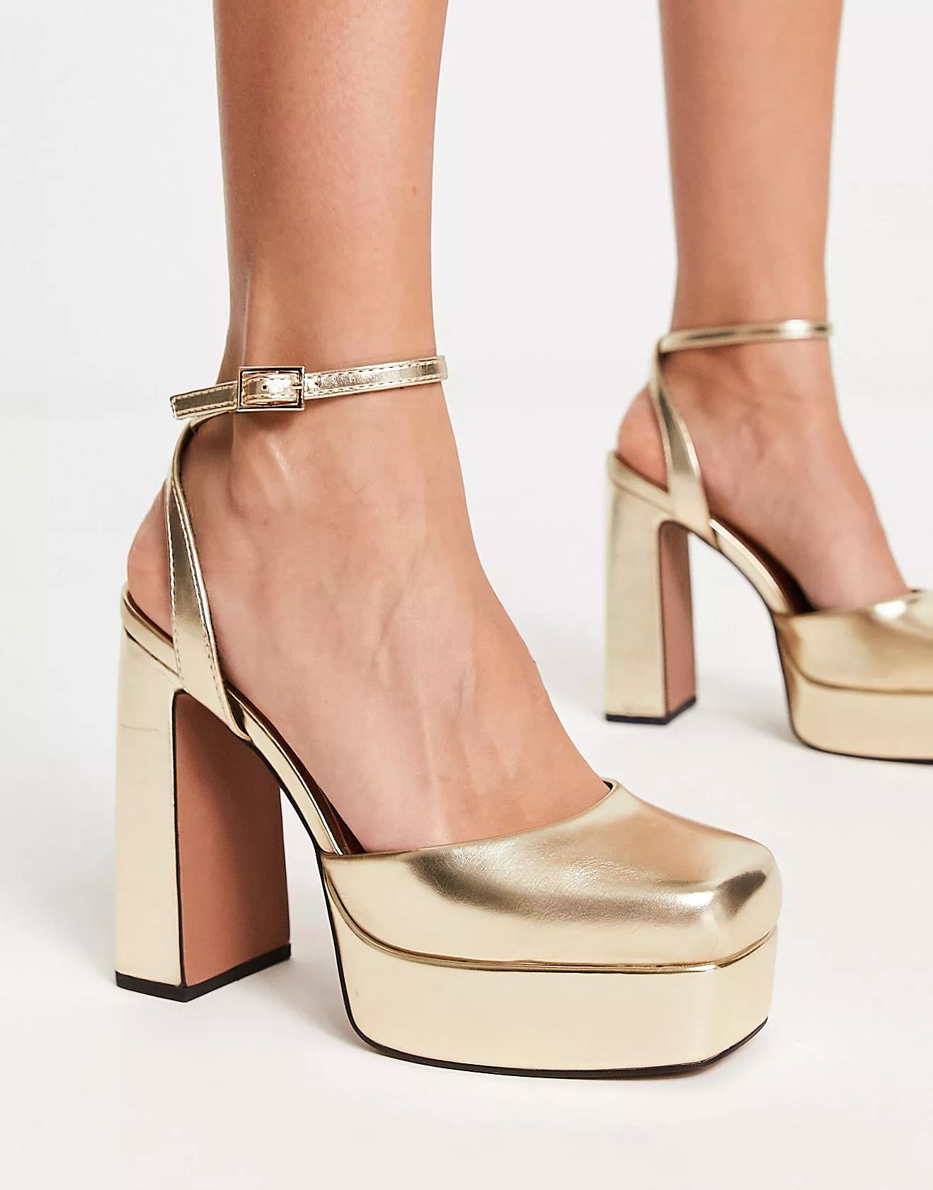 ASOS DESIGN Peaked platform high heeled shoes in gold | ASOS (Global)