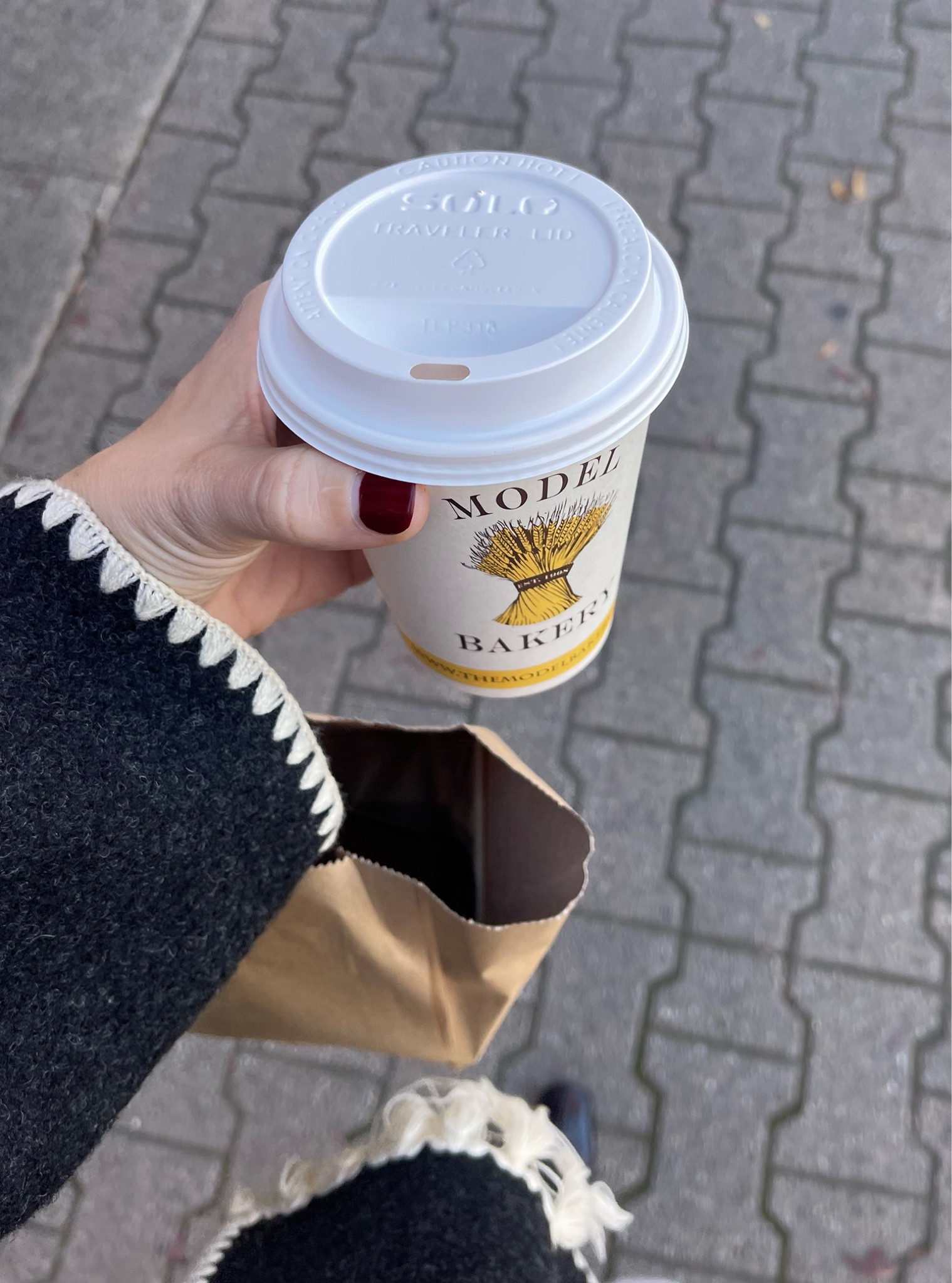 Found a lookalike to my Toteme coat - and it comes in a handful of colors 🖤