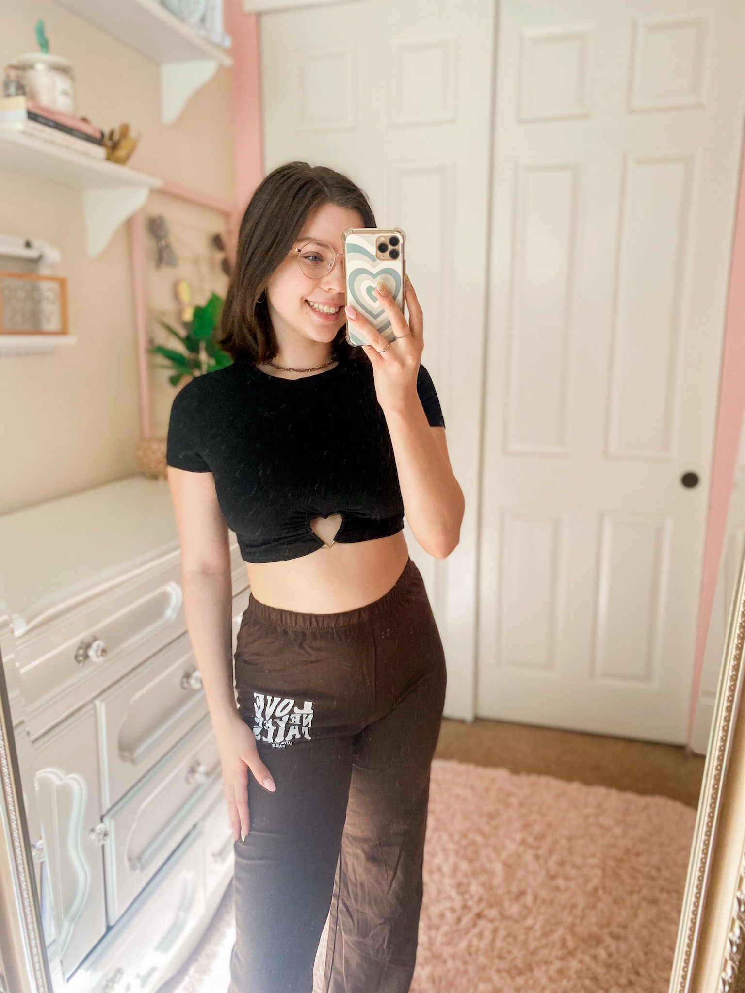 Obsessed with these amazon joggers and the crop top for a fall outfit idea! Perfect for an airport outfit or casual fall outfit with sweatpants! All true to size.


#LTKSeasonal #LTKsalealert #LTKstyletip